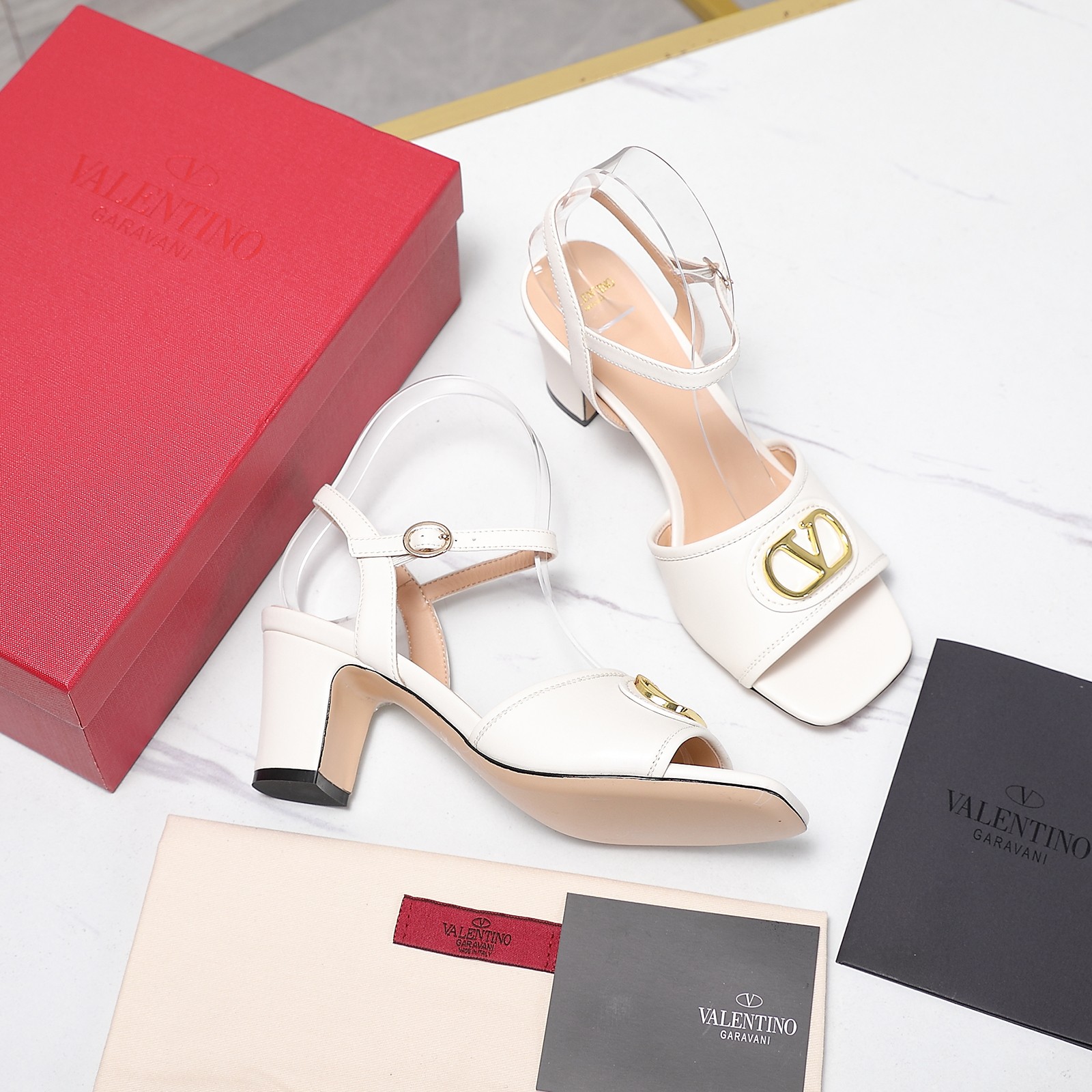 Valentino Slides