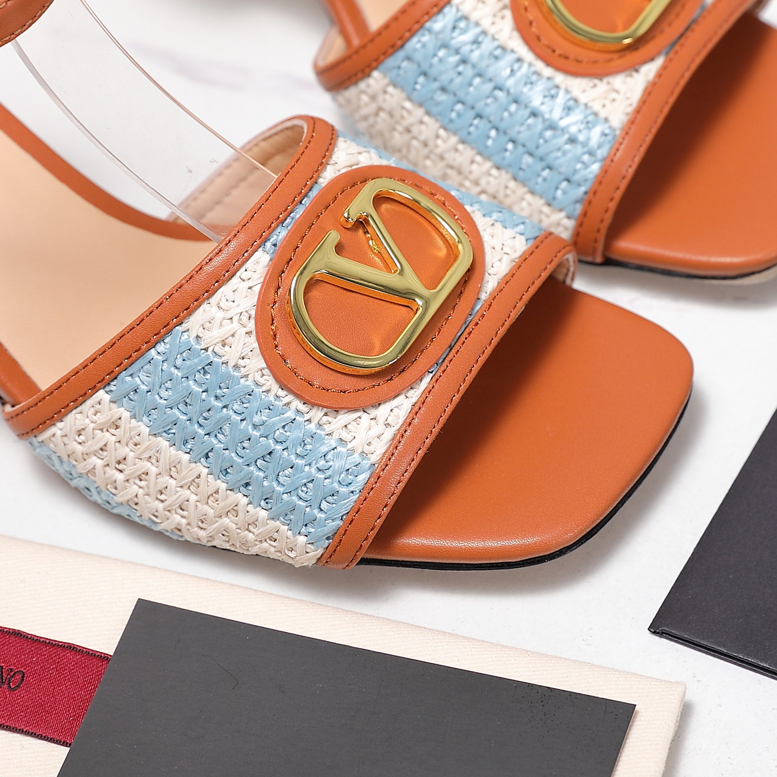 Valentino Slides
