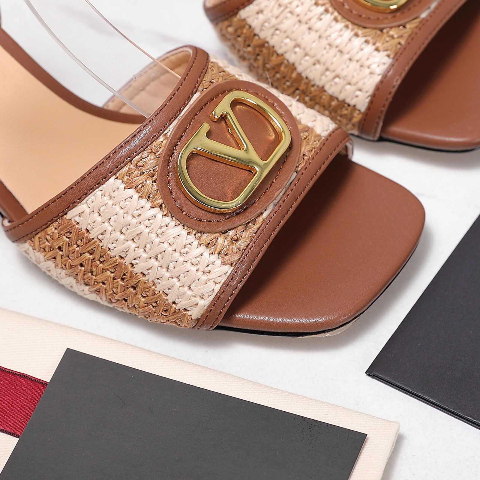 Valentino Slides