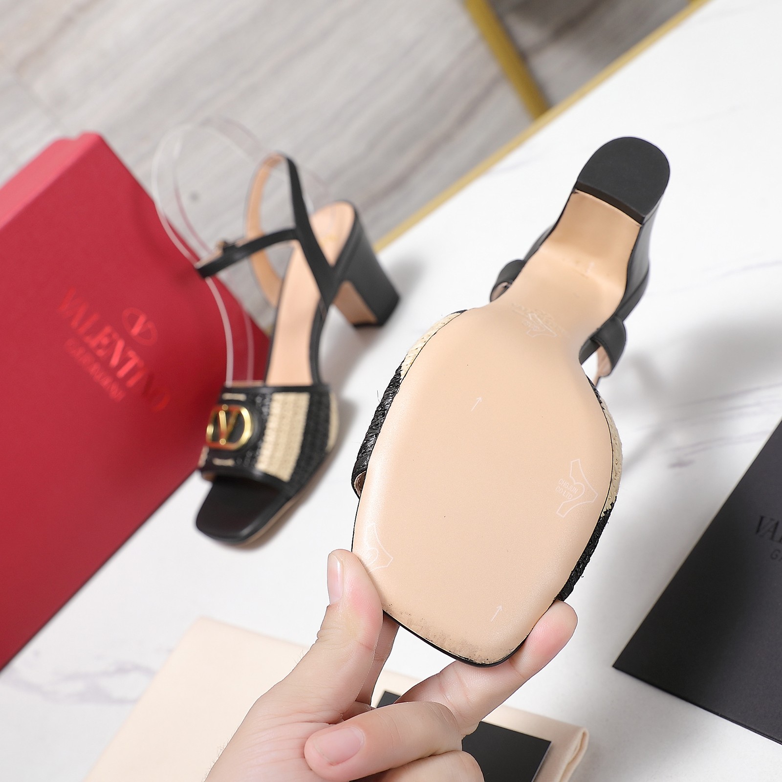 Valentino Slides