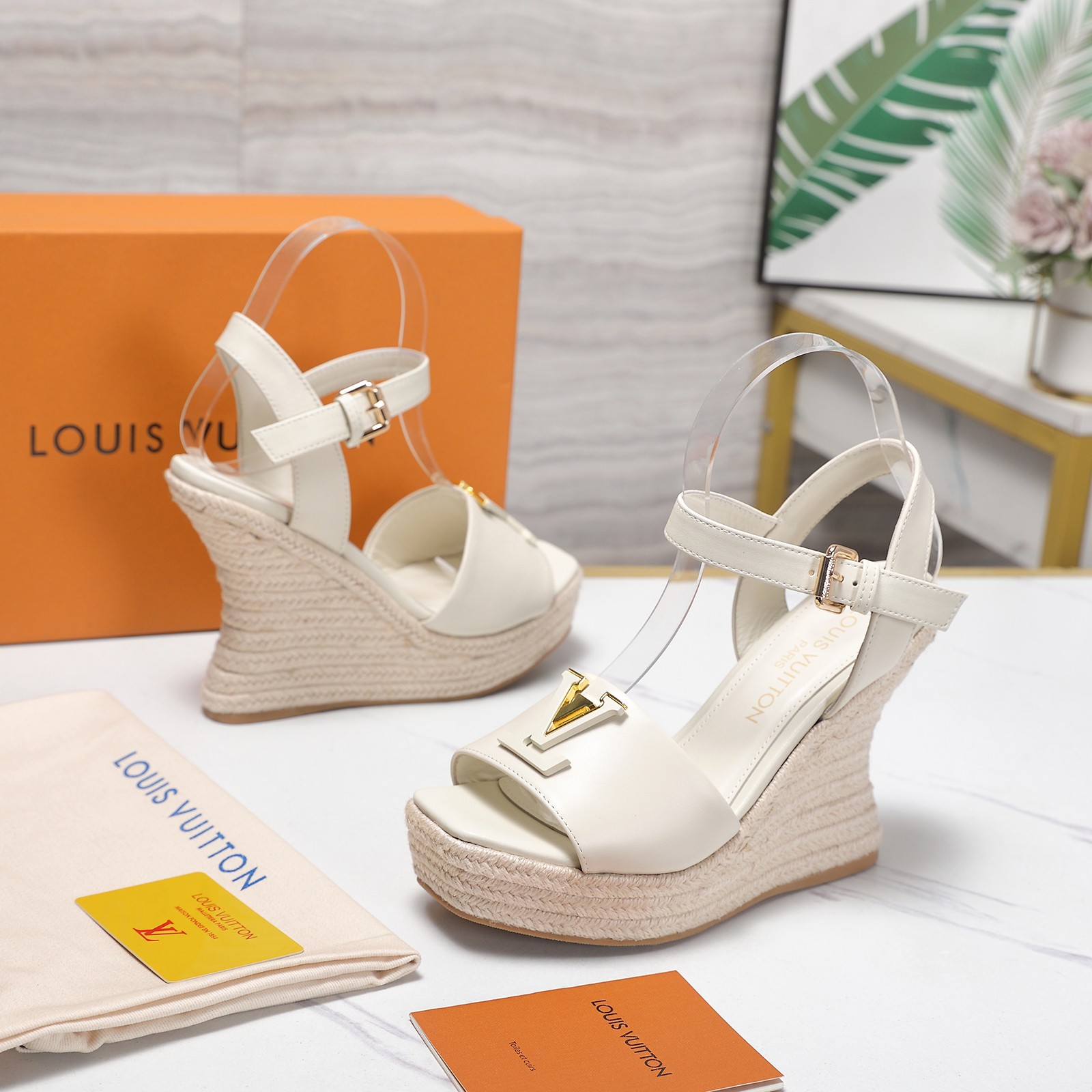 Louis Vuitton Sandals