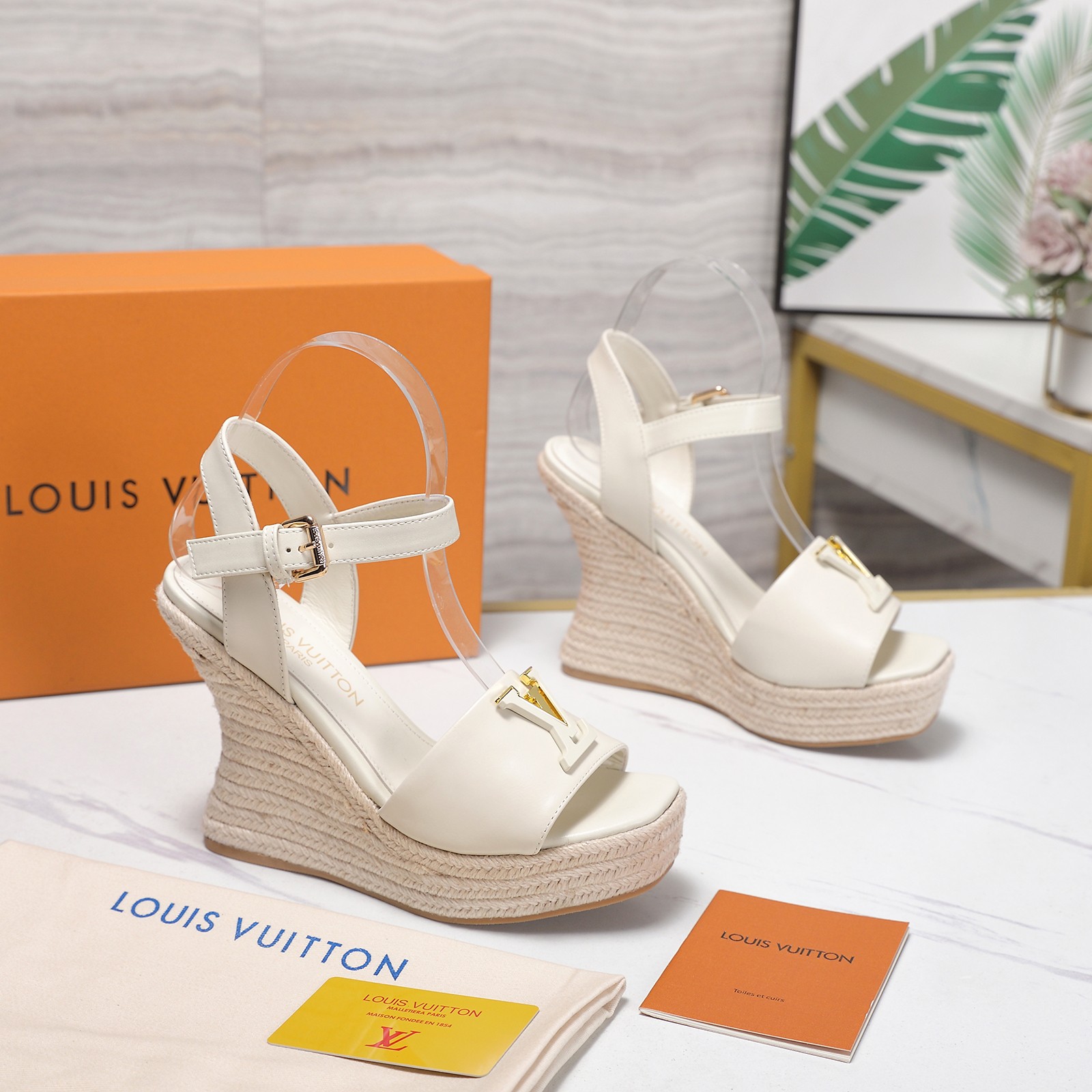 Louis Vuitton Sandals