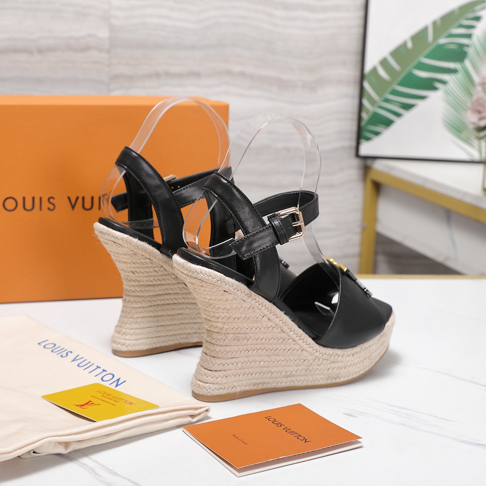 Louis Vuitton Sandals