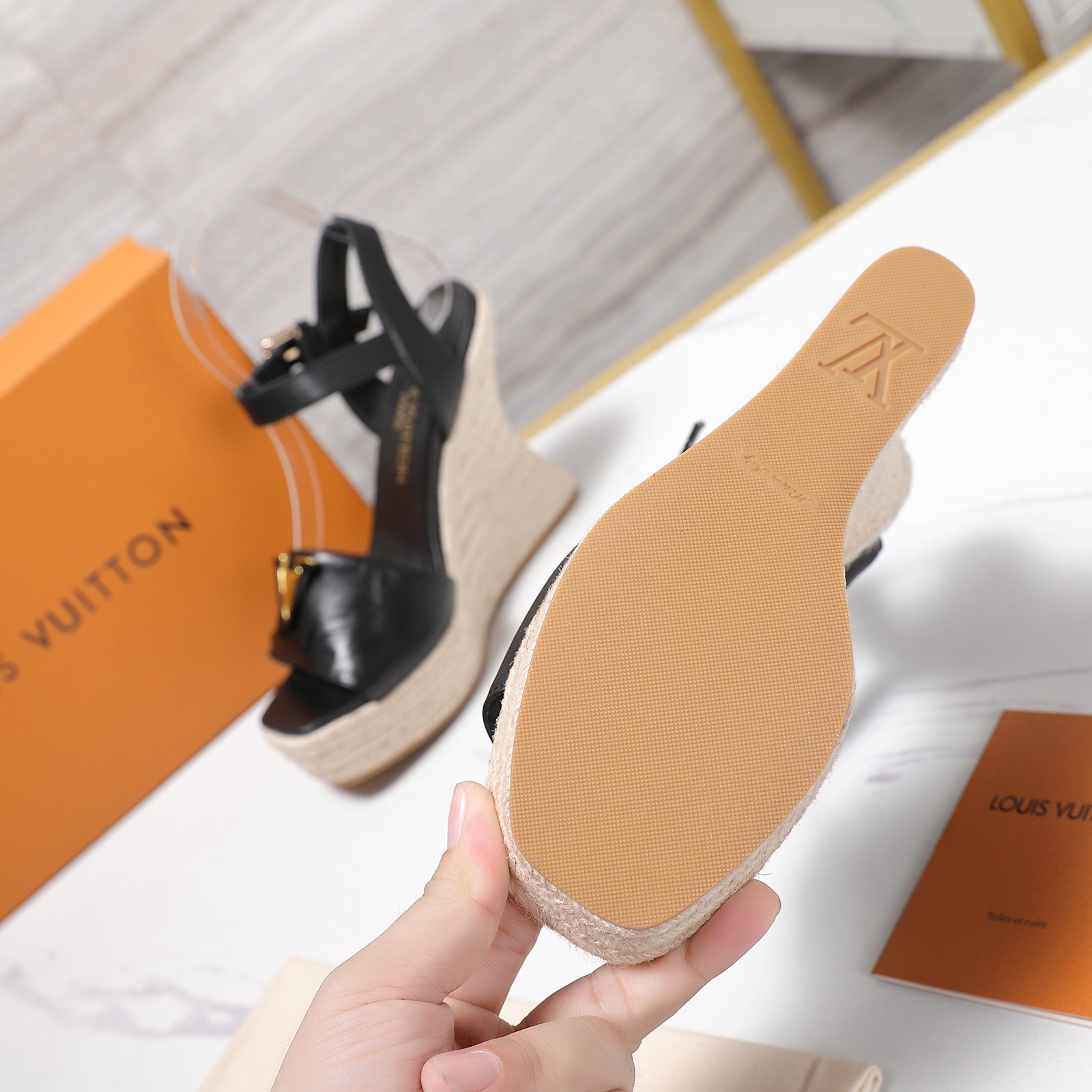 Louis Vuitton Sandals