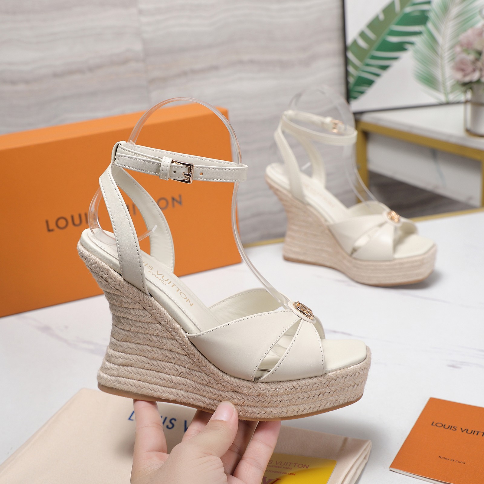 Louis Vuitton Sandals