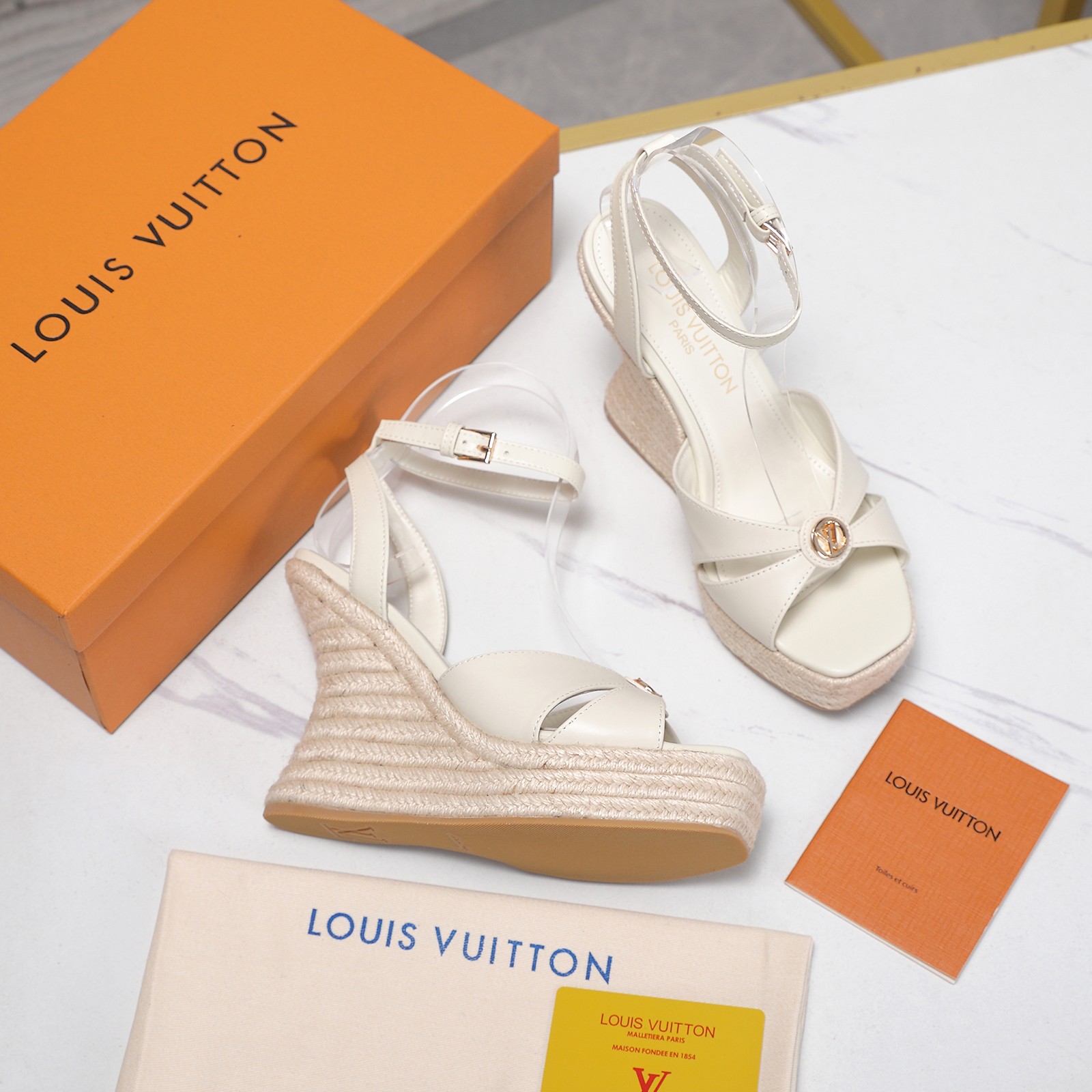 Louis Vuitton Sandals