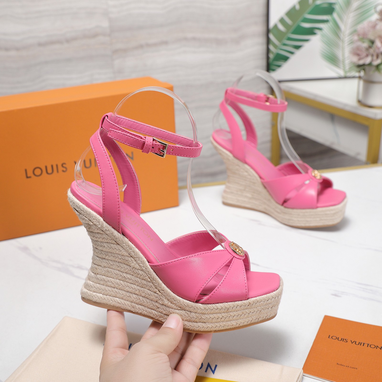 Louis Vuitton Sandals