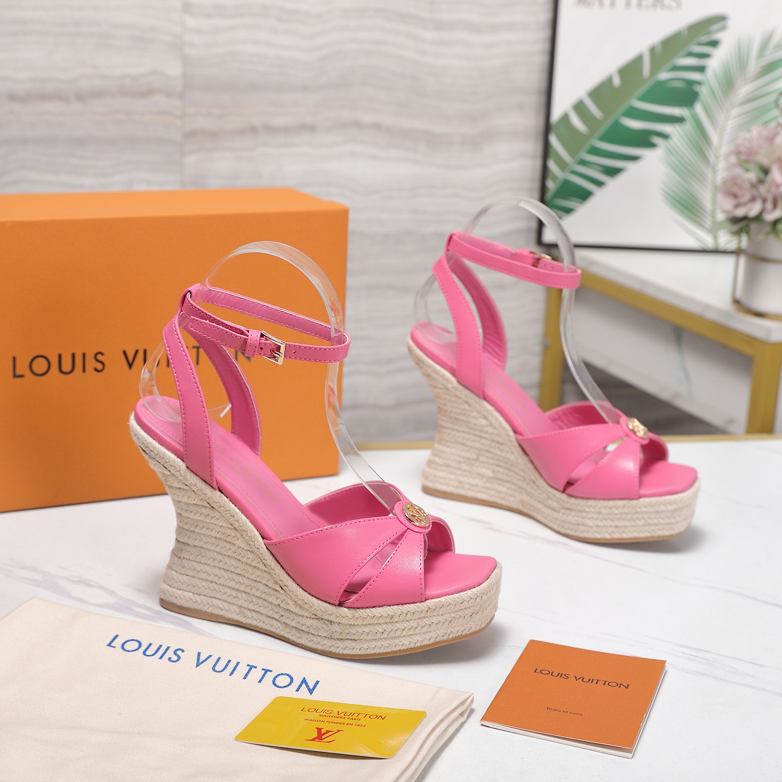 Louis Vuitton Sandals