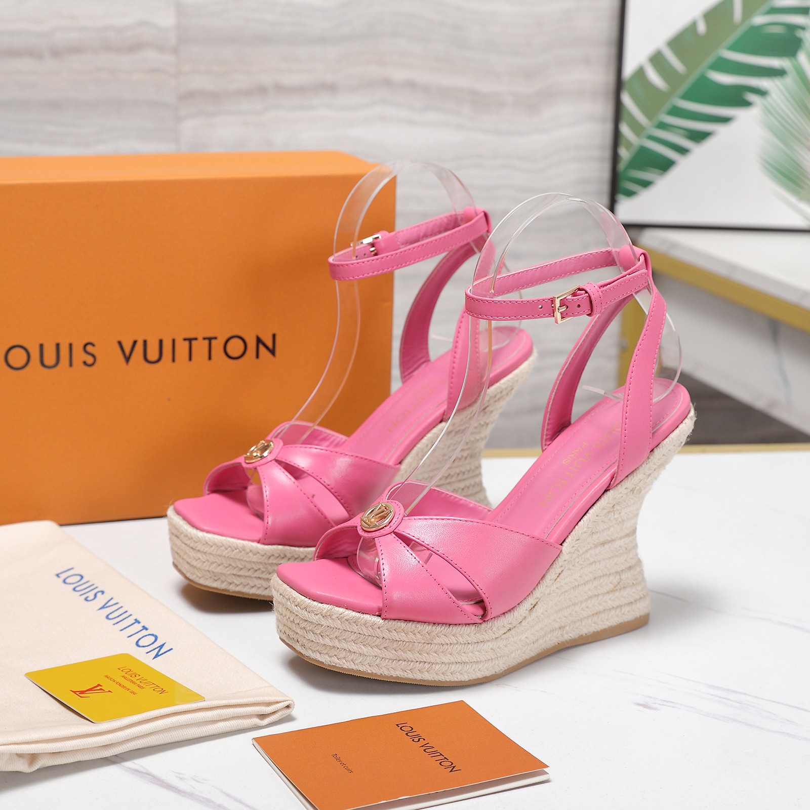 Louis Vuitton Sandals