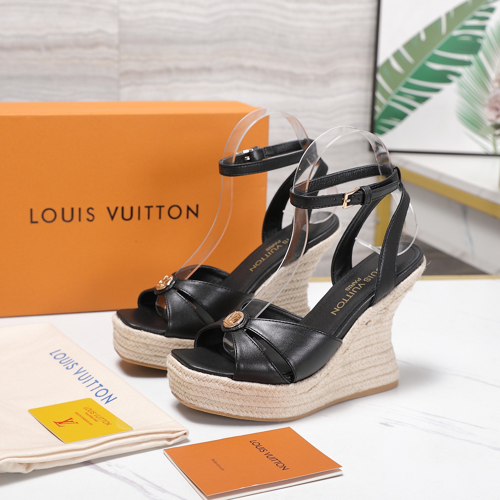 Louis Vuitton Sandals