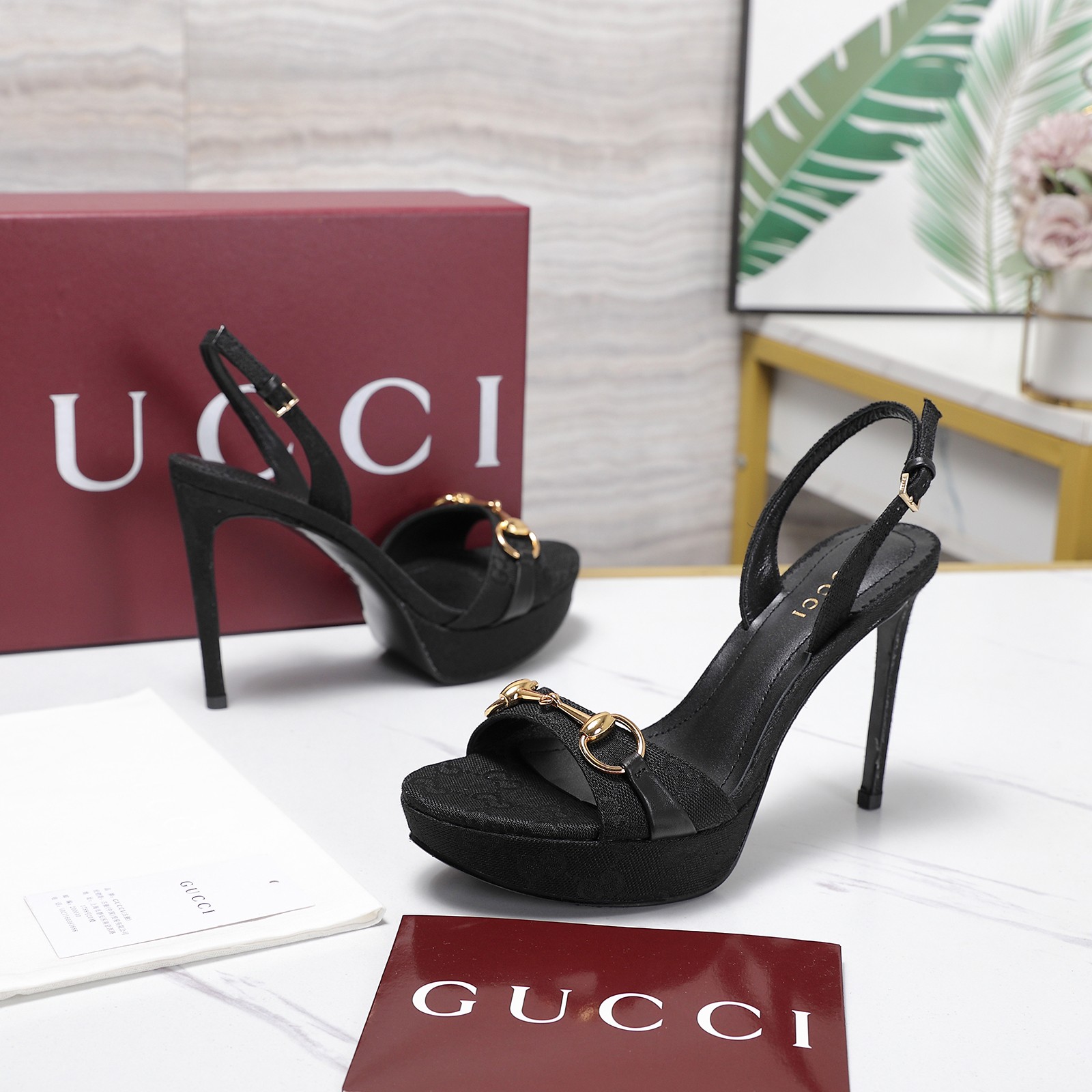 Gucci Sandals