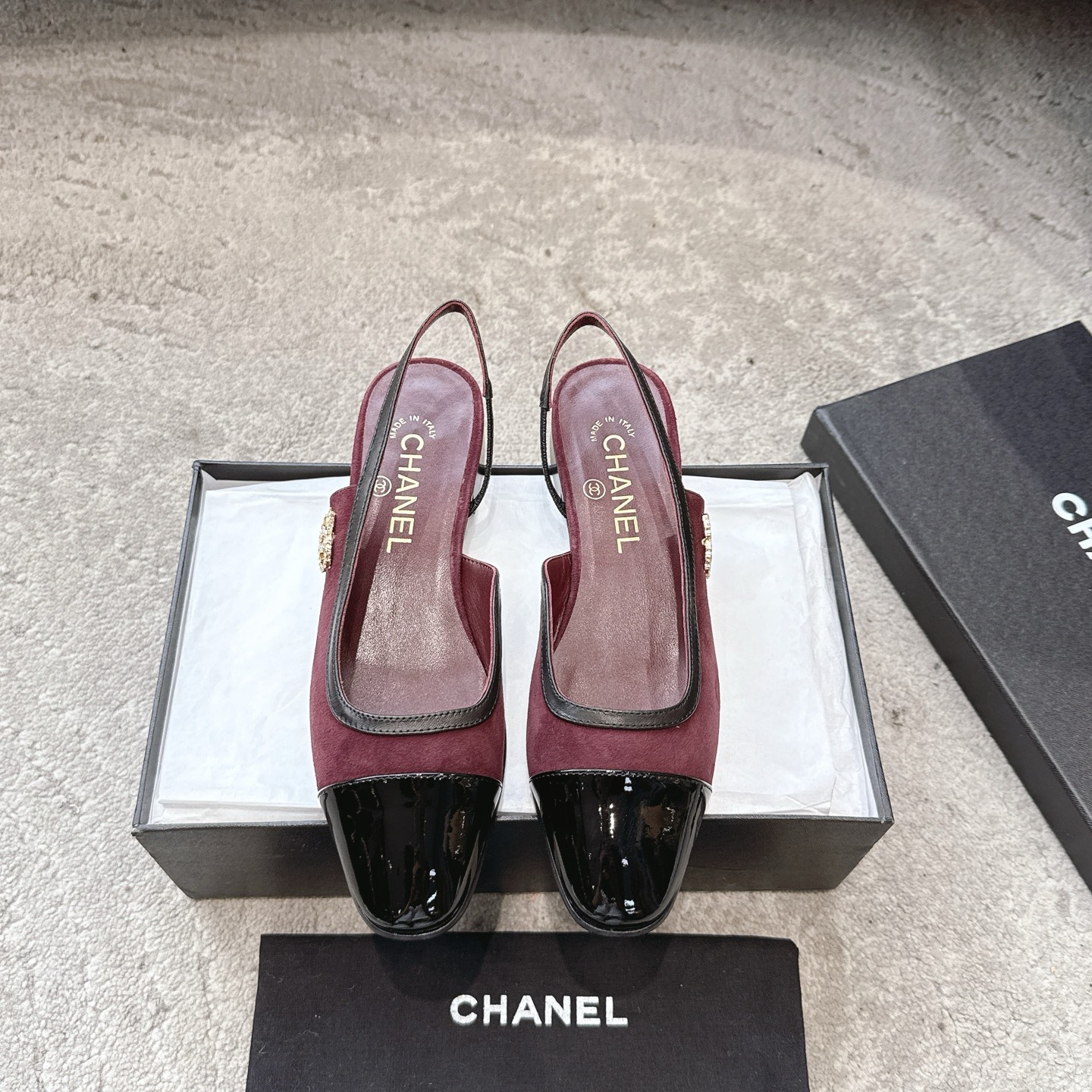 CHANEL сандалі скураныя, робяць скуру ног бялейшай, элегантны фасон