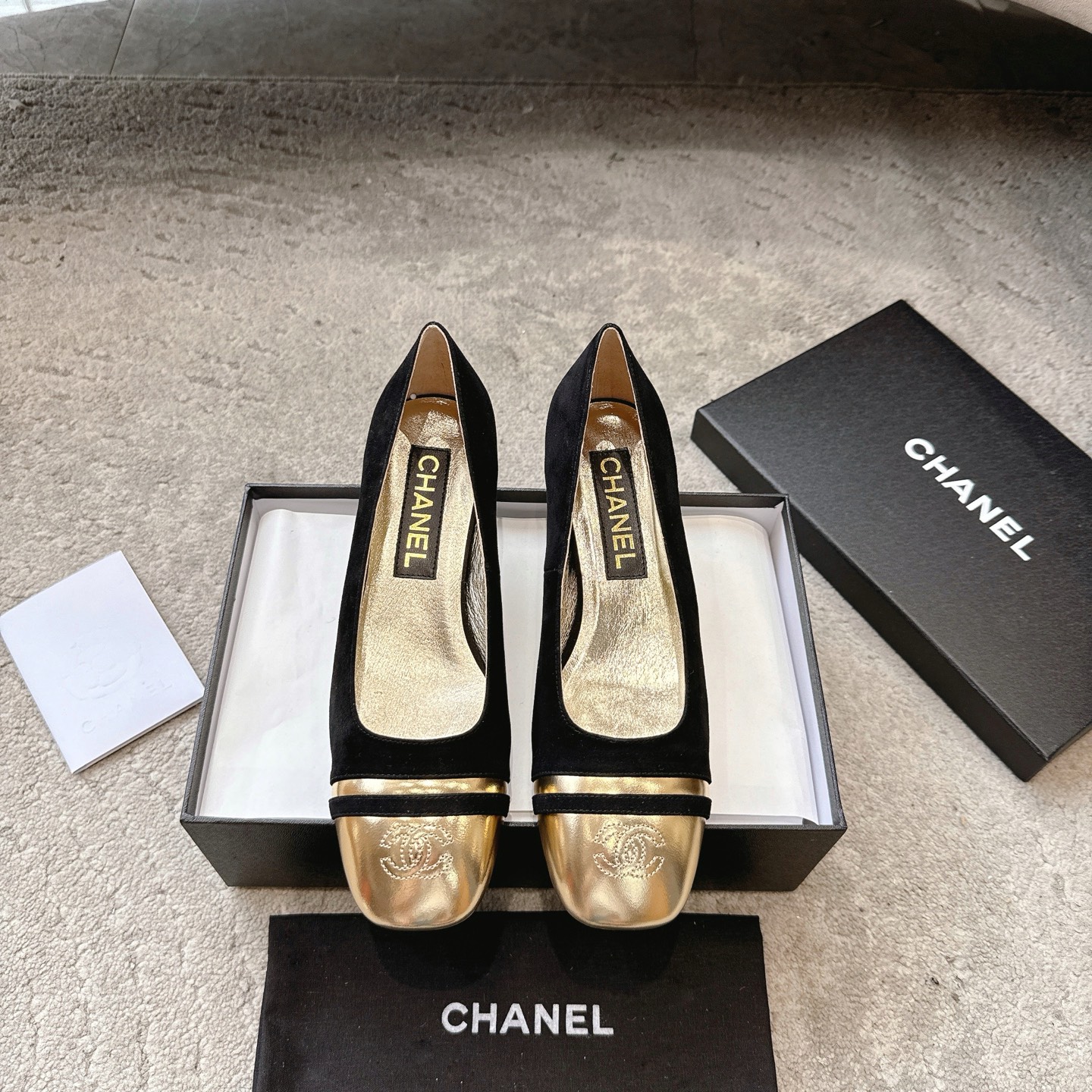 CHANEL сандалі скураныя, робяць скуру ног бялейшай, элегантны фасон