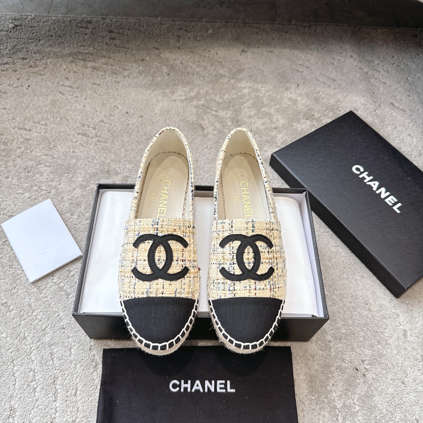 CHANEL рыбацкія туфлі класічныя спалучэнне тэкстылю і скуры імпартны тэкстыль скура ягняці з аддзела можна насіць дома і ў падарожжы
