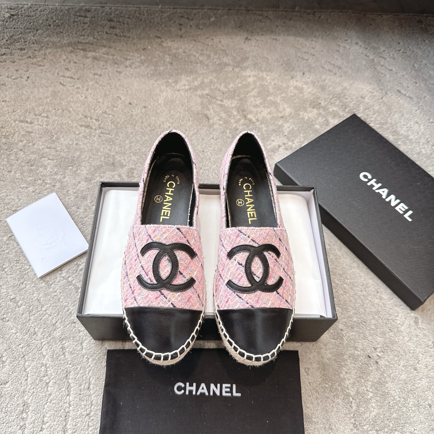 CHANEL рыбацкія туфлі класічныя спалучэнне тэкстылю і скуры імпартны тэкстыль скура ягняці з буціка можна насіць дома і ў падарожжы