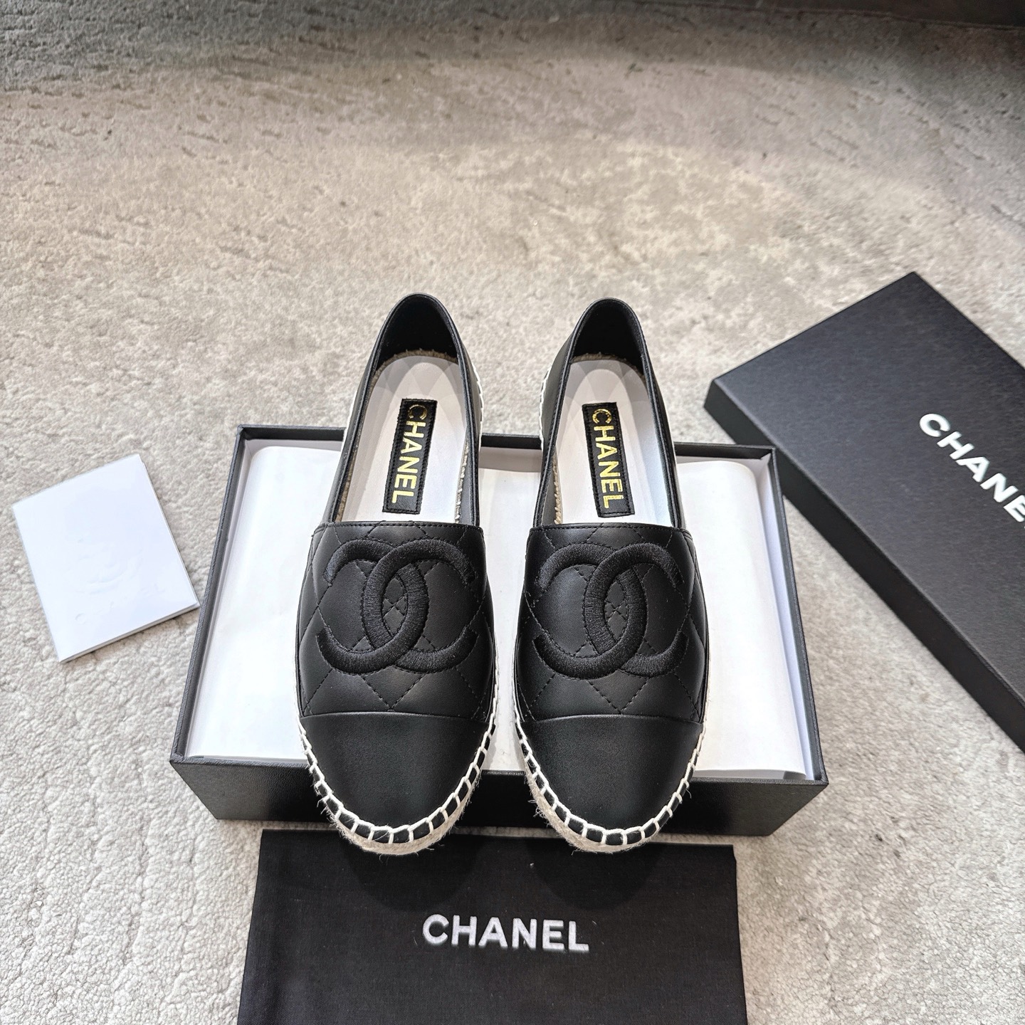 CHANEL рыбацкія туфлі класічныя спалучэнне тэкстылю і скуры імпартны тэкстыль скура ягняці з аддзела можна насіць дома і ў падарожжы