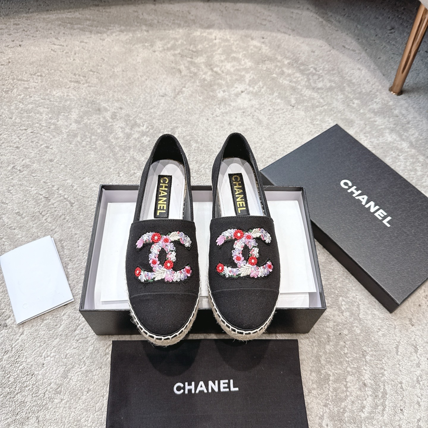 CHANEL рыбацкія туфлі класічныя спалучэнне тэкстылю і скуры імпартны тэкстыль скура ягняці з буціка можна насіць дома і ў падарожжы