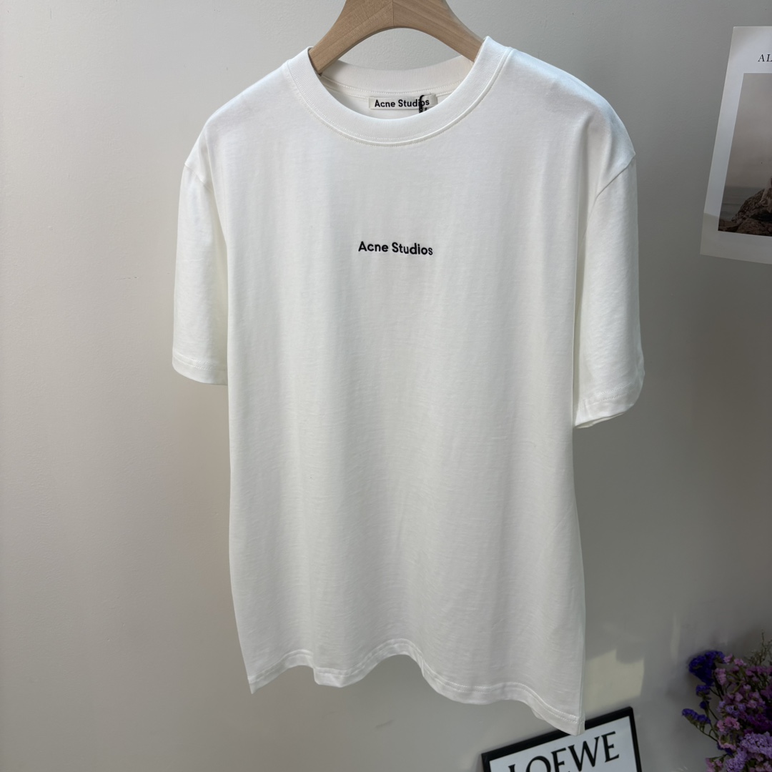 Casual Unisex Cotton T-shirt with Subtle Logo Detail for Versatile Styling - 图片 2