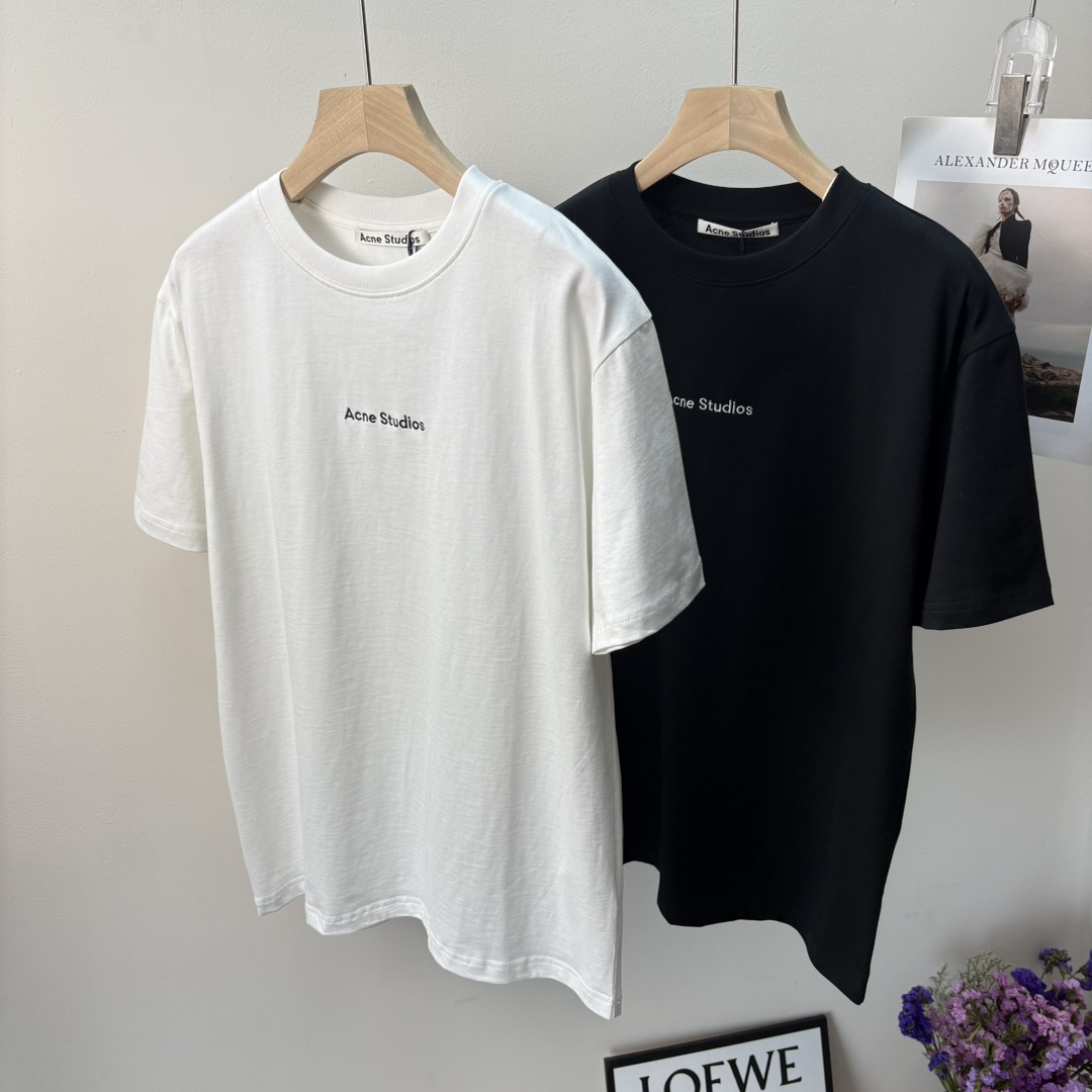 Casual Unisex Cotton T-shirt with Subtle Logo Detail for Versatile Styling - 图片 4