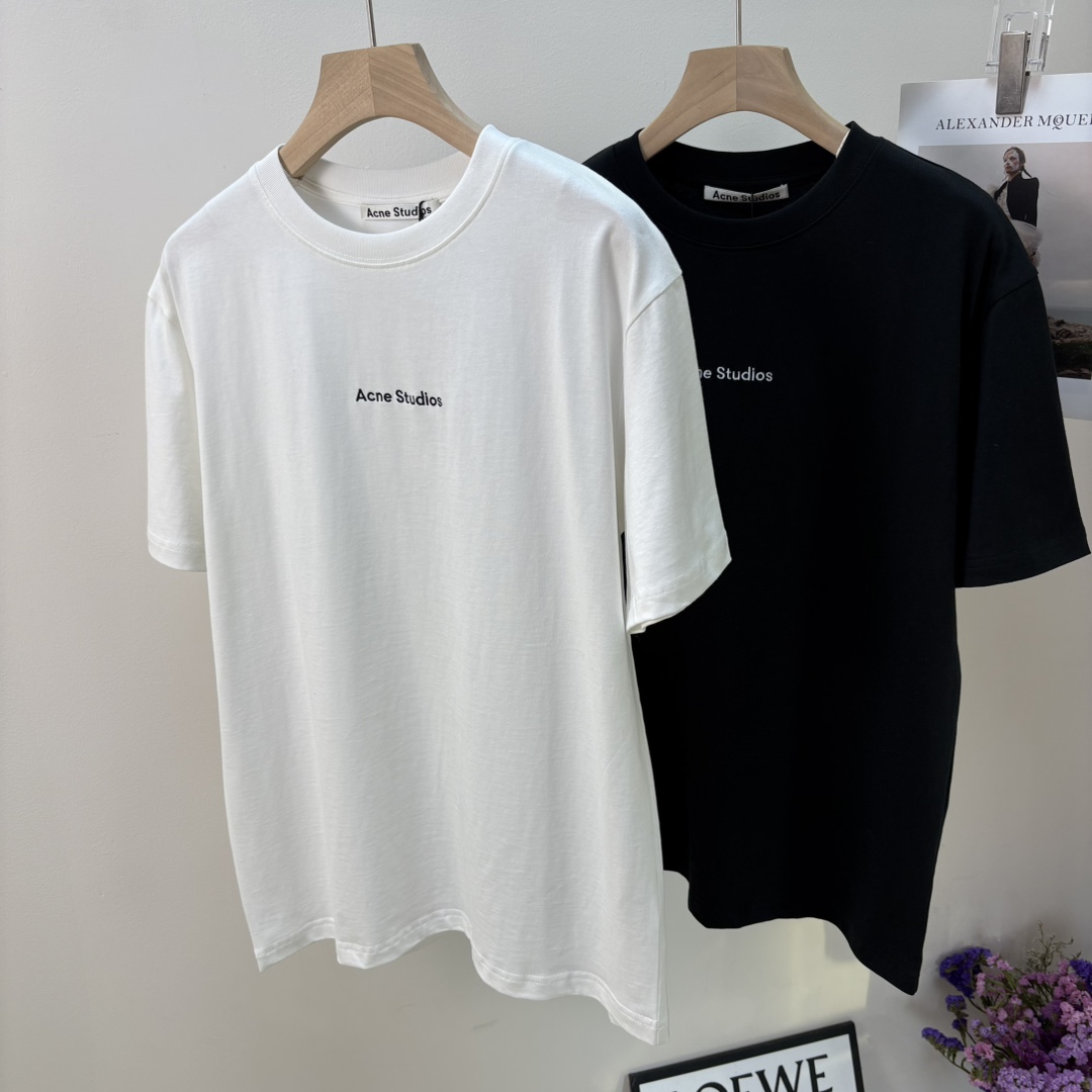 Casual Unisex Cotton T-shirt with Subtle Logo Detail for Versatile Styling - 图片 1