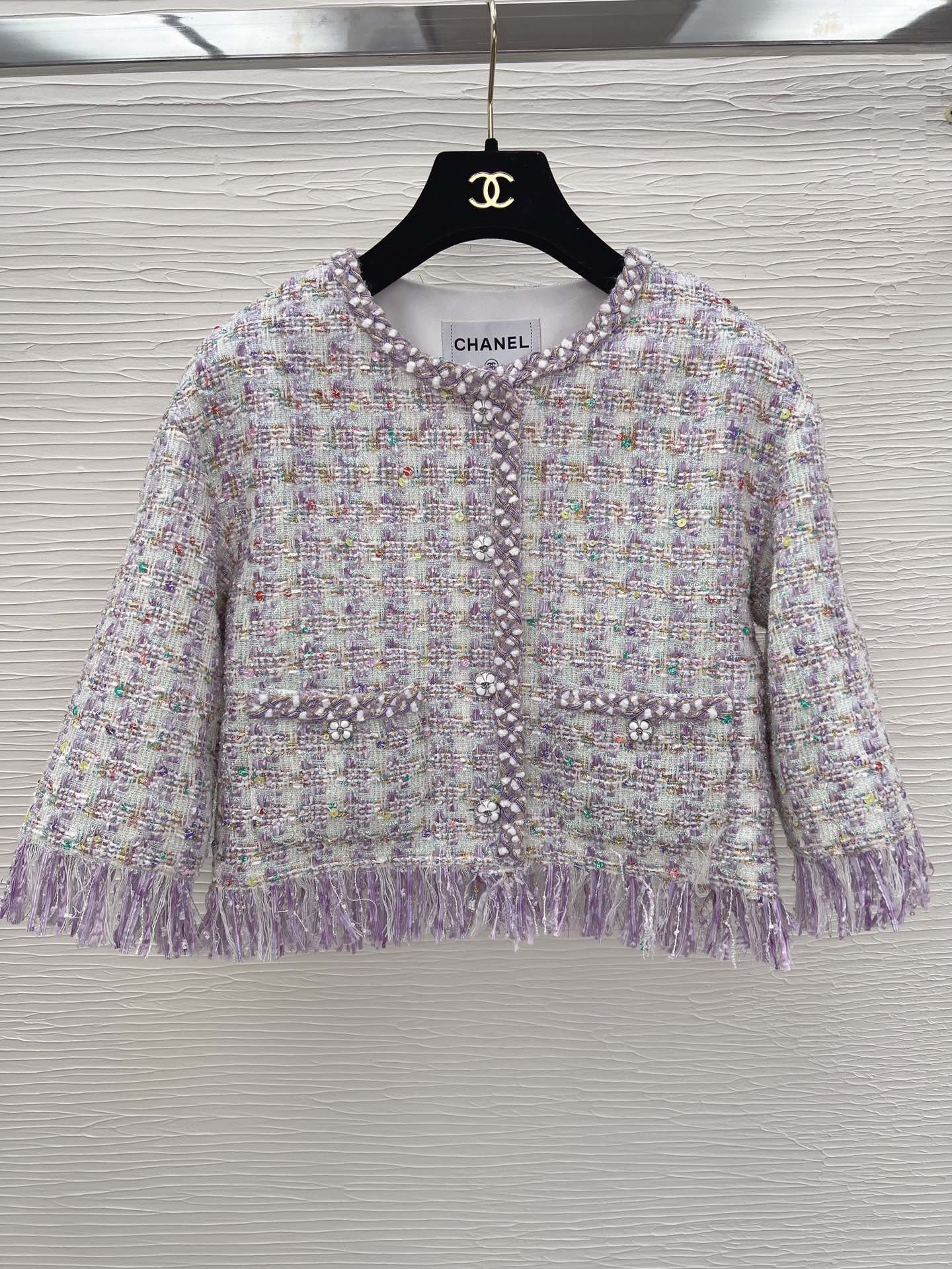 CC春夏新款流苏外套，超美腻的淡紫色，看了都觉得心情好，定制编织面料彩色珠片混合亮丝线，精致小细节，一色三码 SML bdeb3zsdqw0