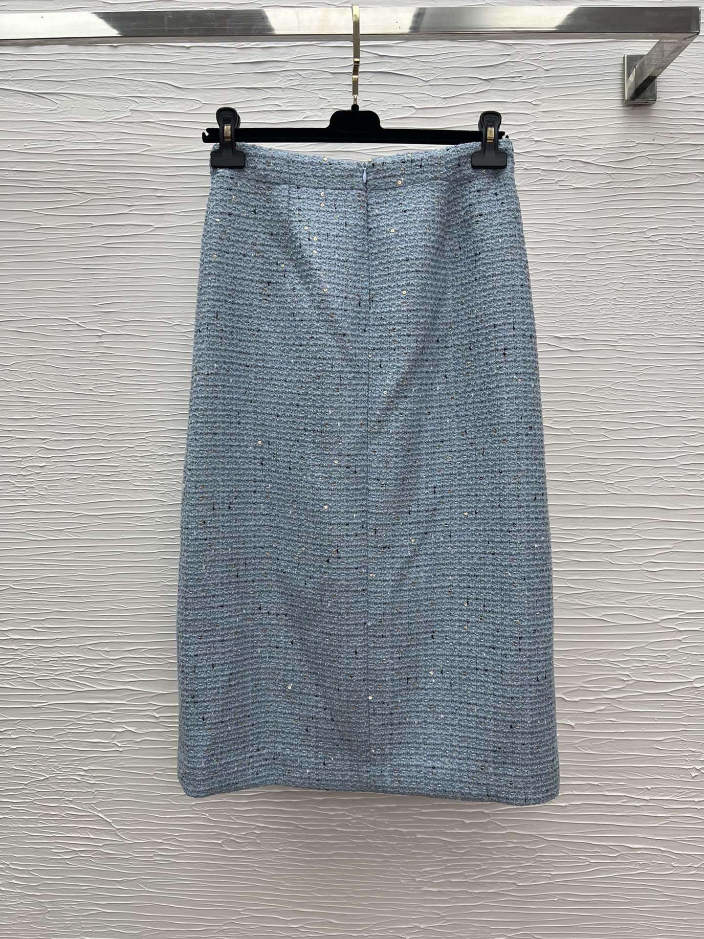 Maje Spring/Summer Skirt Suit: Chic French Chanel Style with Pearl Details 9 i1739353064 9679 7