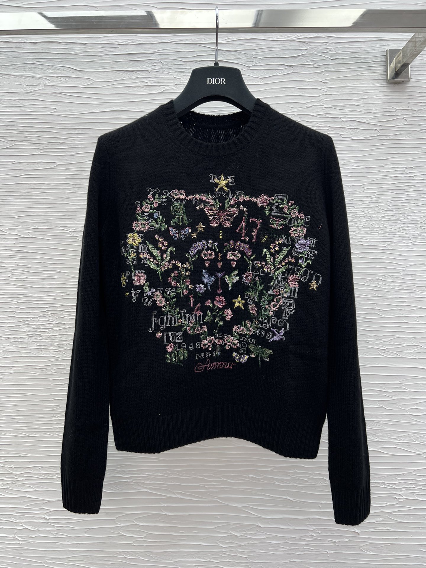 Dior Floral Embroidered Cashmere Top - Soft & Comfortable, Spring Collection 7 i1740039399 3781 5