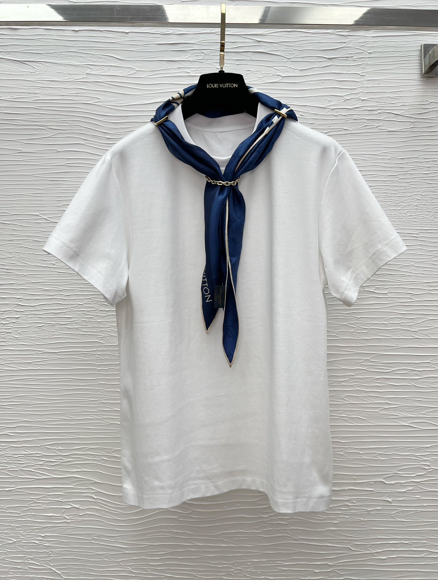 Louis Vuitton Nautical Scarf Tee - Elegant Silk Accent, Comfortable Fit 5 i1746605083 4735 0
