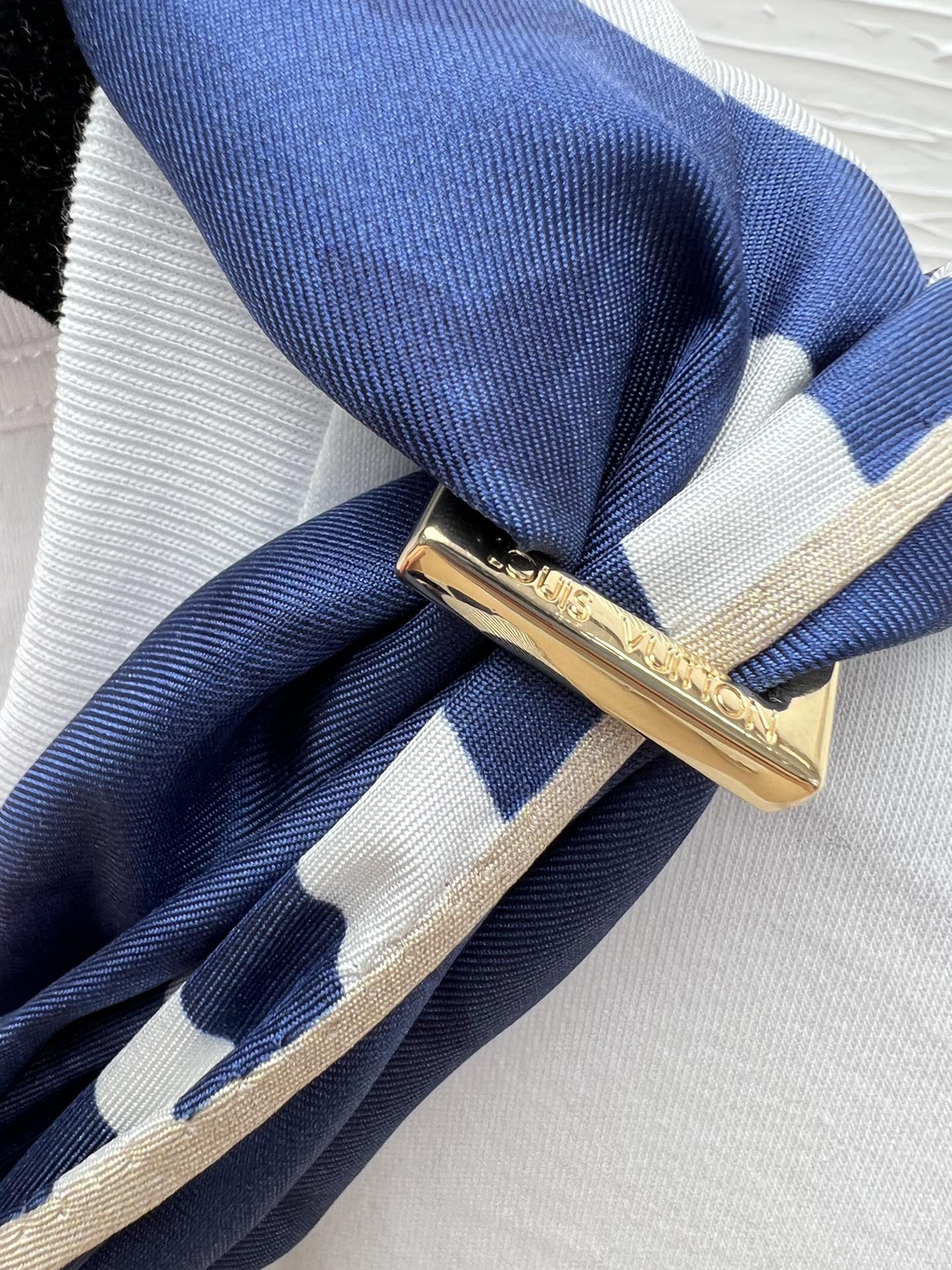 Louis Vuitton Nautical Scarf Tee - Elegant Silk Accent, Comfortable Fit 10 i1746605084 6440 4