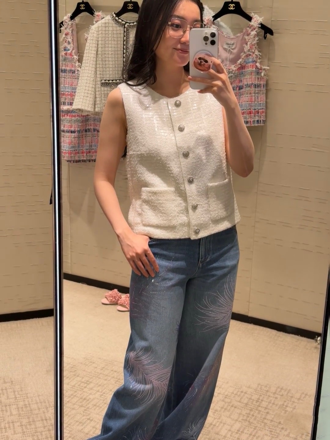 Sequined Tweed Vest Jacket - Chic Sleeveless Outerwear, Round Neck, Pockets 4 i1747124308 423 4