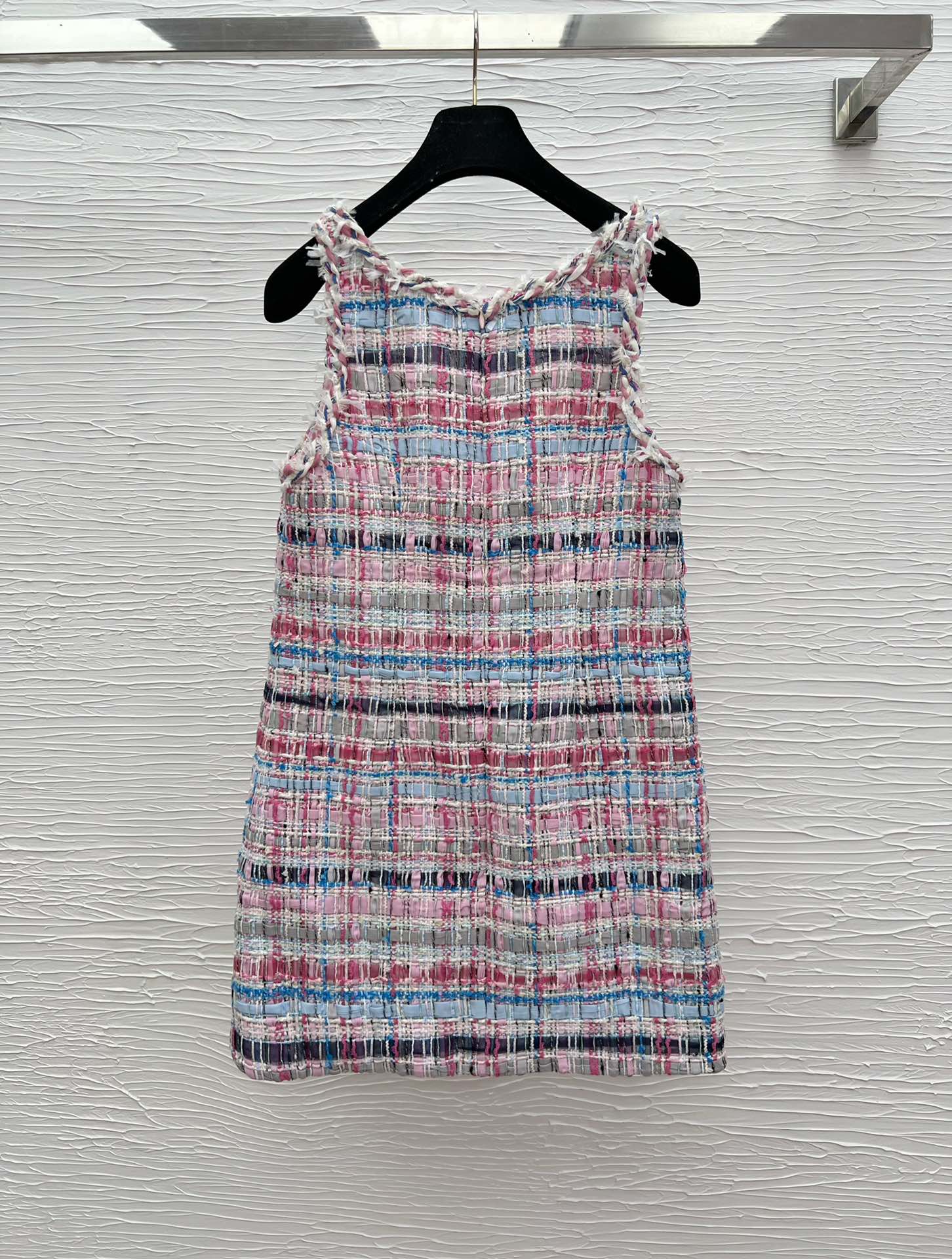 Elegant Tweed Vest Dress with Silk Lining - Chic Spring/Summer Collection 5 i1747294379 8121 4
