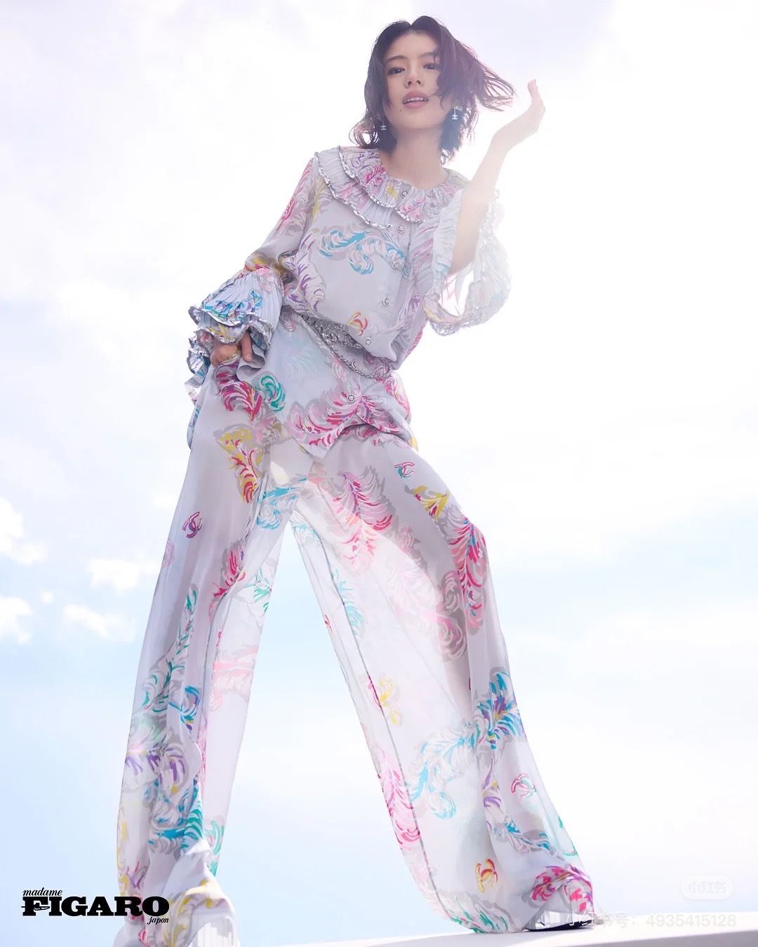 Chanel 25SS Silk Shirt, Shorts & Pants Set - Feather Print, Pearl Details 2 i1749121568 7832 5