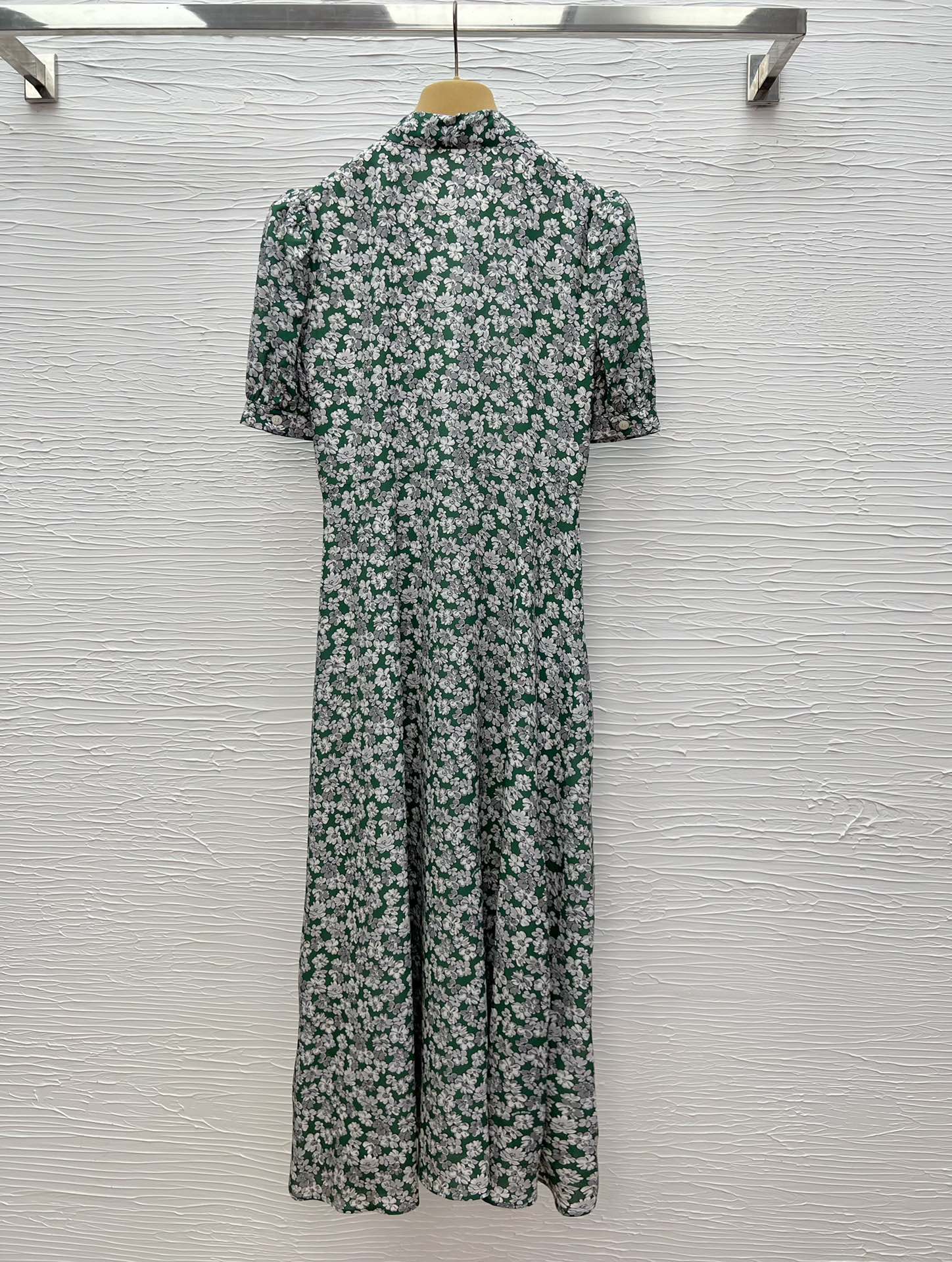 Miu Floral Print Silk Dress - Elegant & Lightweight Summer Maxi Dress 10 i1749638243 272 1