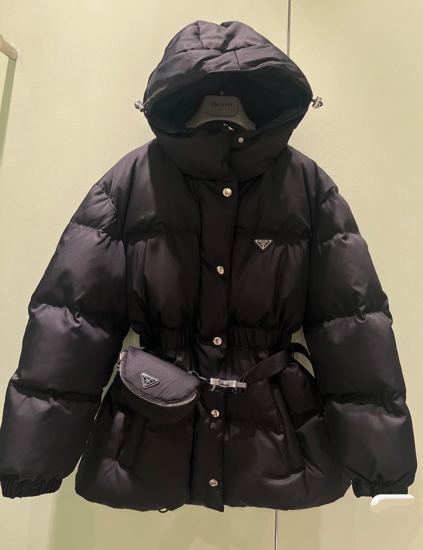 Stylish Winter Down Jacket with Waist Bag Design in Three Sizes 6 i1755422842 1236 5