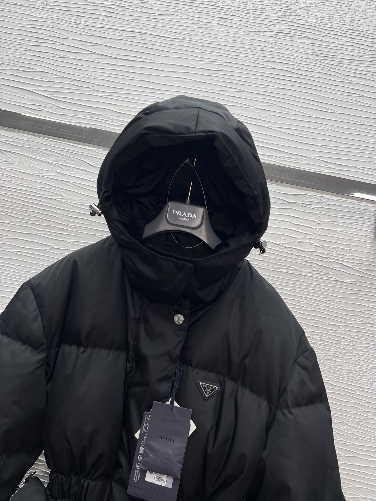 Stylish Winter Down Jacket with Waist Bag Design in Three Sizes 9 i1755422842 2886 4