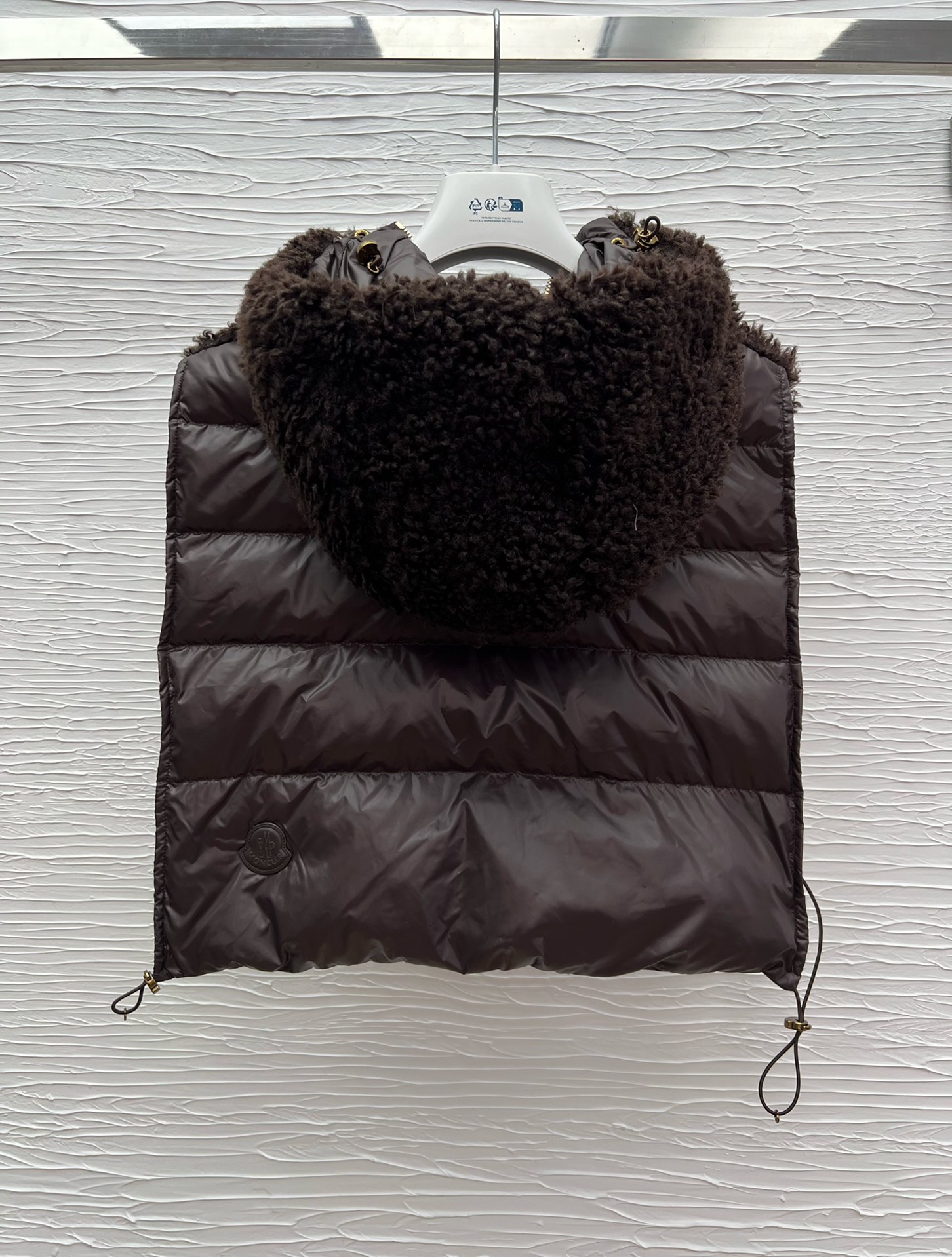 MO 25 Women's Down Vest: Soft Plush Feel, Fashionable & Lightweight 5 i1756715541 910 7