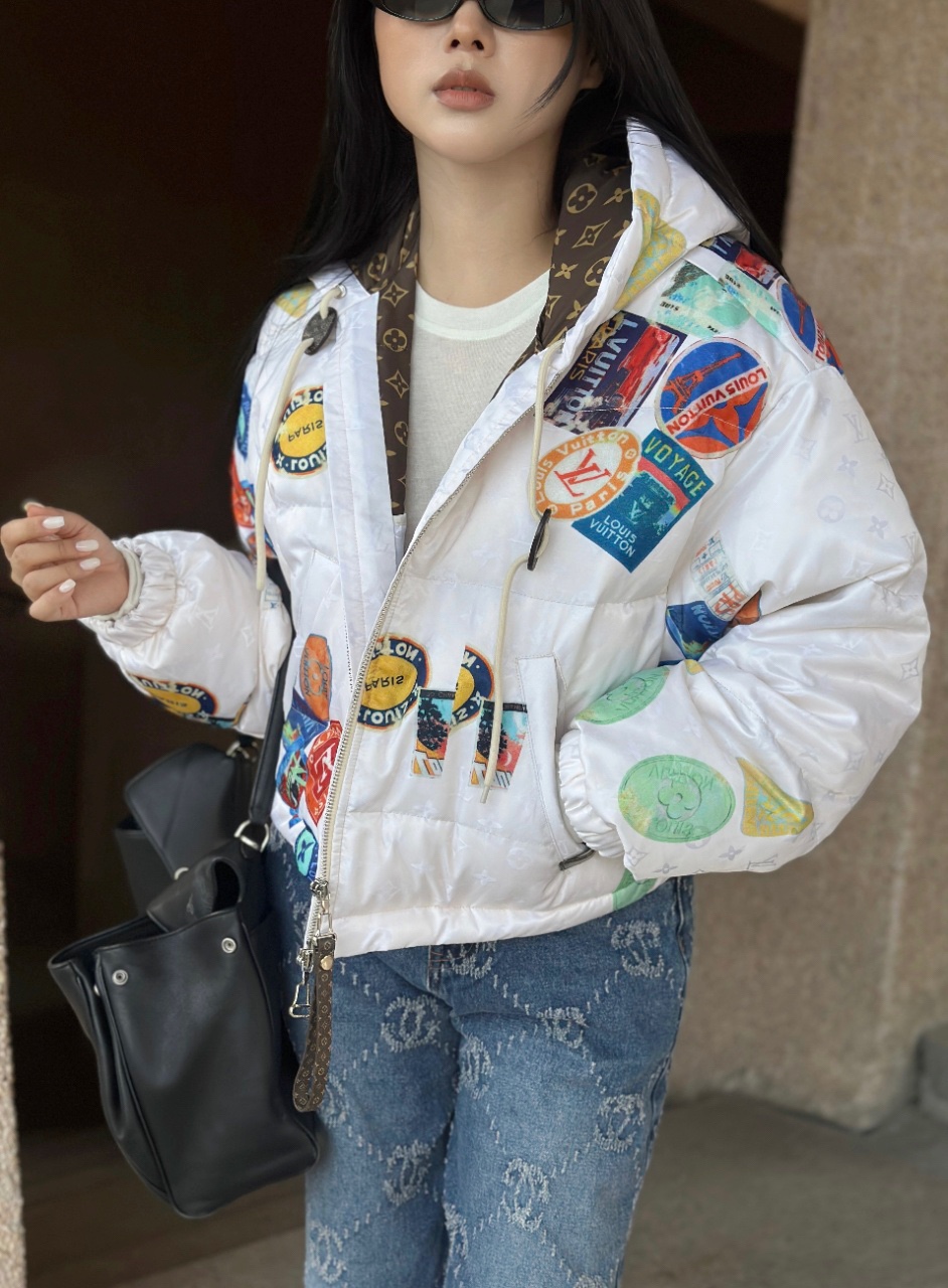 Louis Vuitton Logo Print Down Jacket - New 2024 Collection 2 i1756798139 9876 1