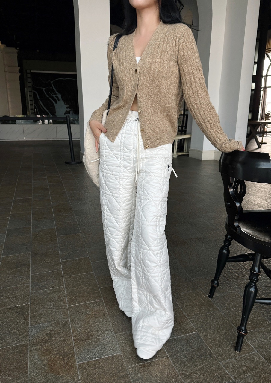 Classic Diamond Lattice Vest & Wide-Leg Pants Set 3 i1756798745 6237 2