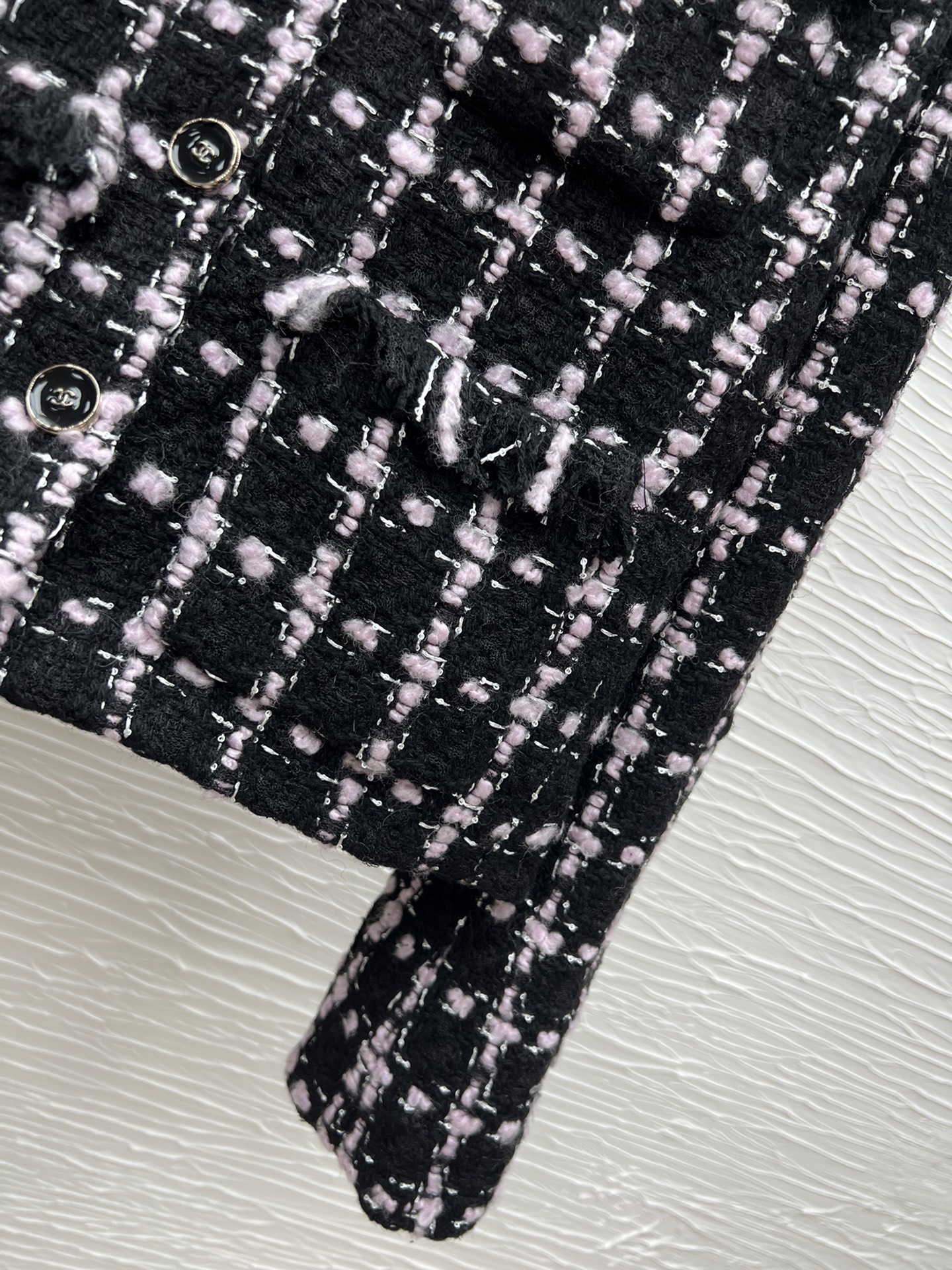 CHANEL 25 Métiers d'Art Collection Jacket - Exquisite Craftsmanship 10 i1756966577 6143 0