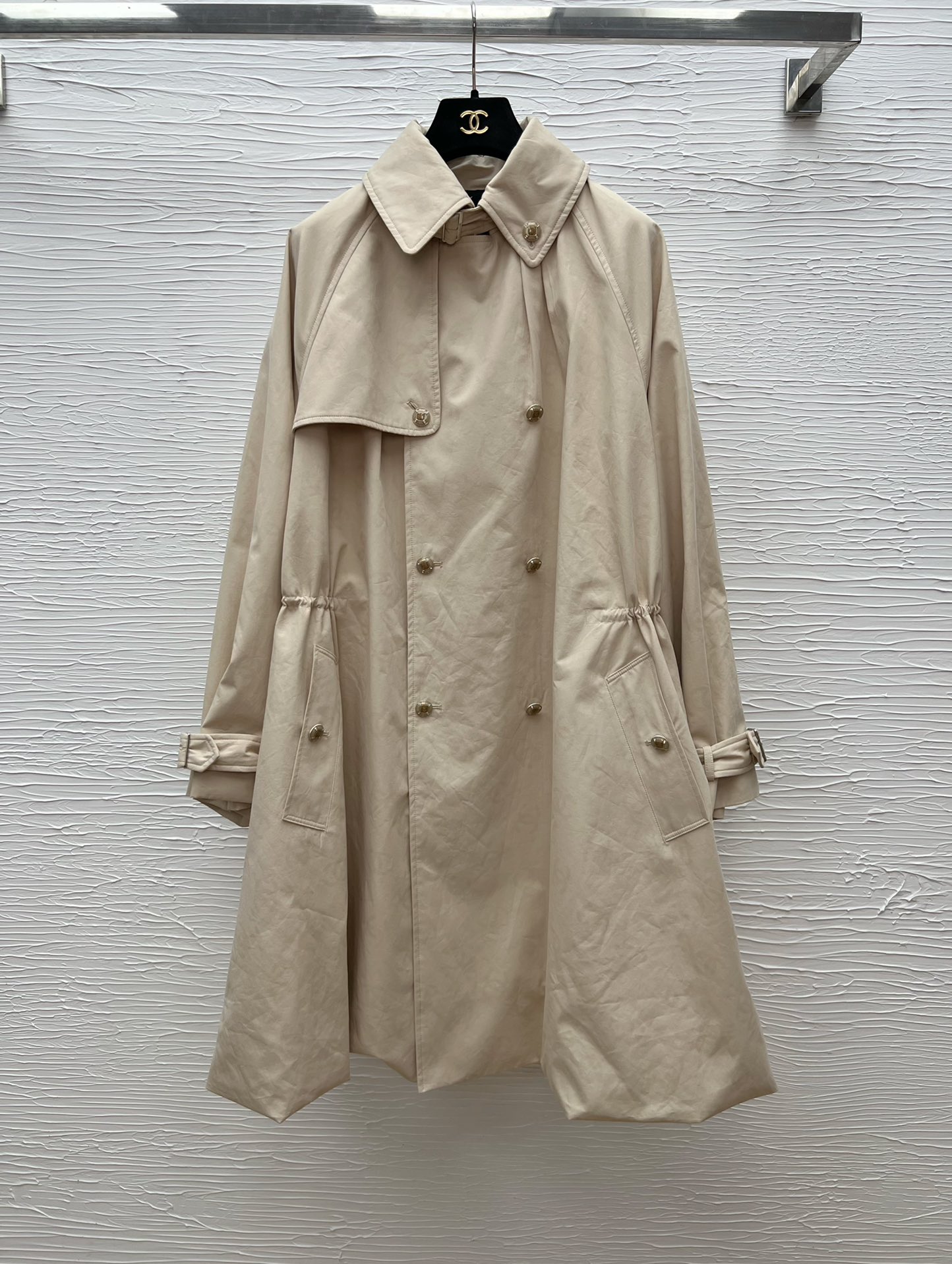 Chanel 25B Long Trench Coat - Luxurious Design & High-Quality Materials 2 i1757158442 5072 0