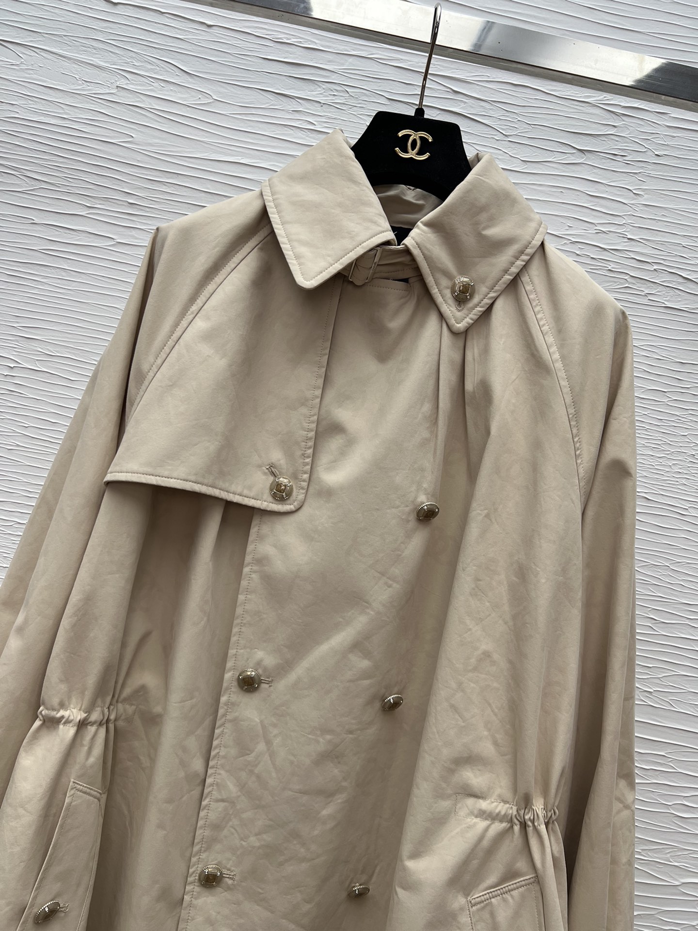Chanel 25B Long Trench Coat - Luxurious Design & High-Quality Materials 4 i1757158443 129 5