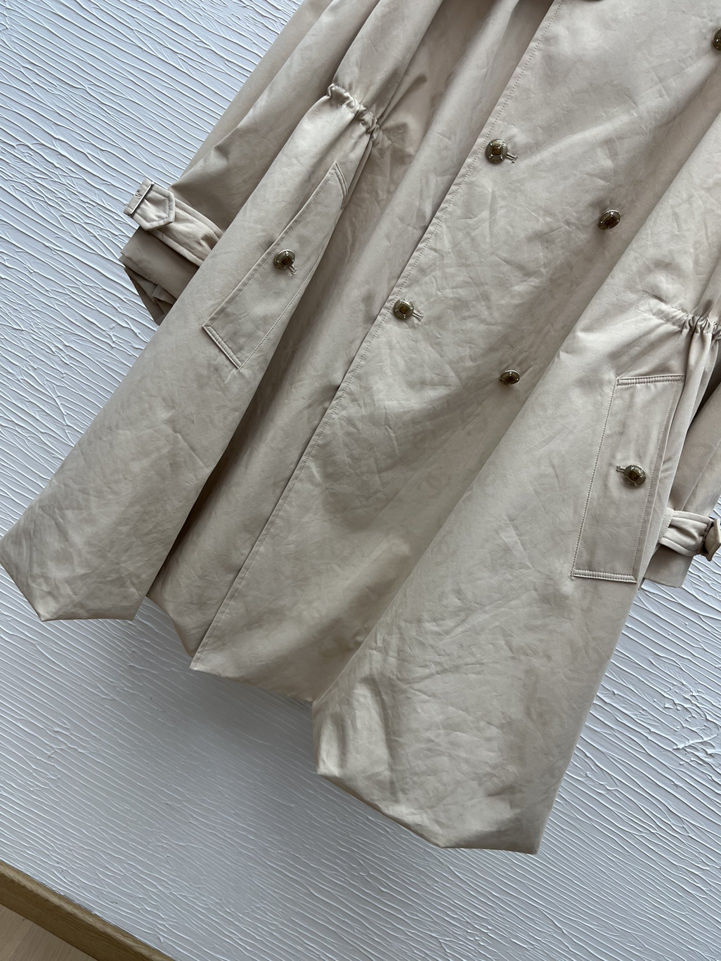 Chanel 25B Long Trench Coat - Luxurious Design & High-Quality Materials 5 i1757158443 3395 7