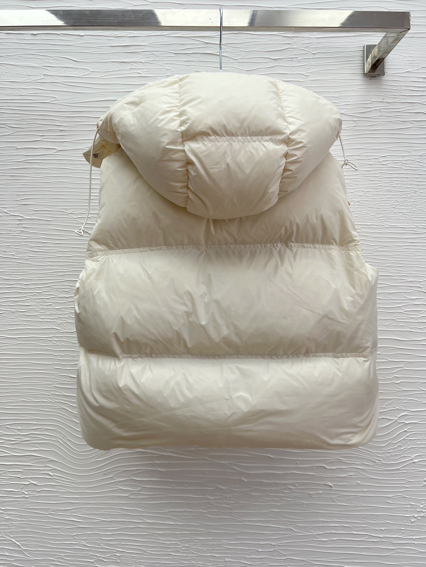 Women's Hooded Puffer Vest with Detachable Hood - Lightweight & Warm 7 i1757235277 9256 1