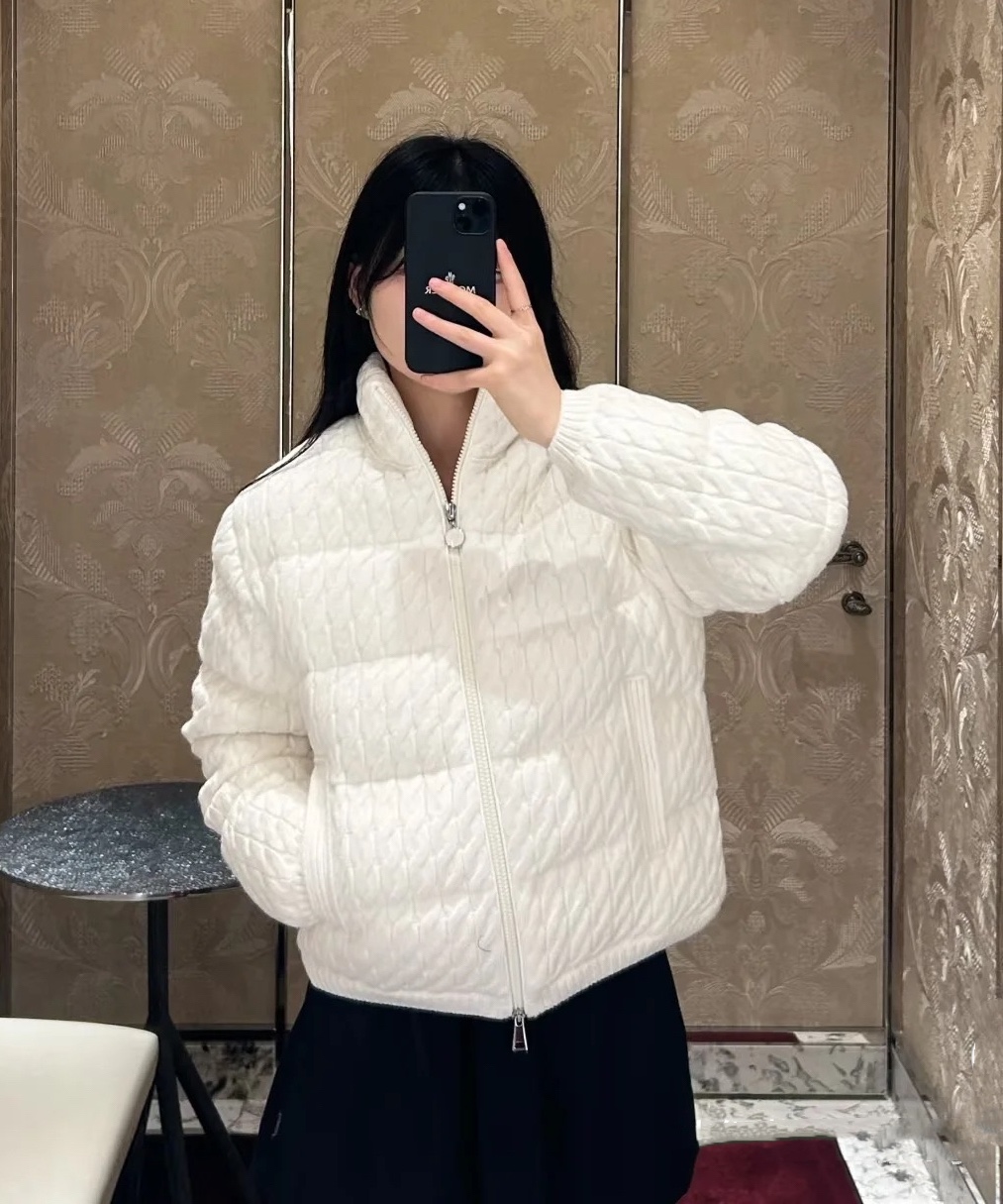 MO25 Women's Winter Down Jacket - Stand Collar, Knitted Outerwear 4 i1757402213 9757 0