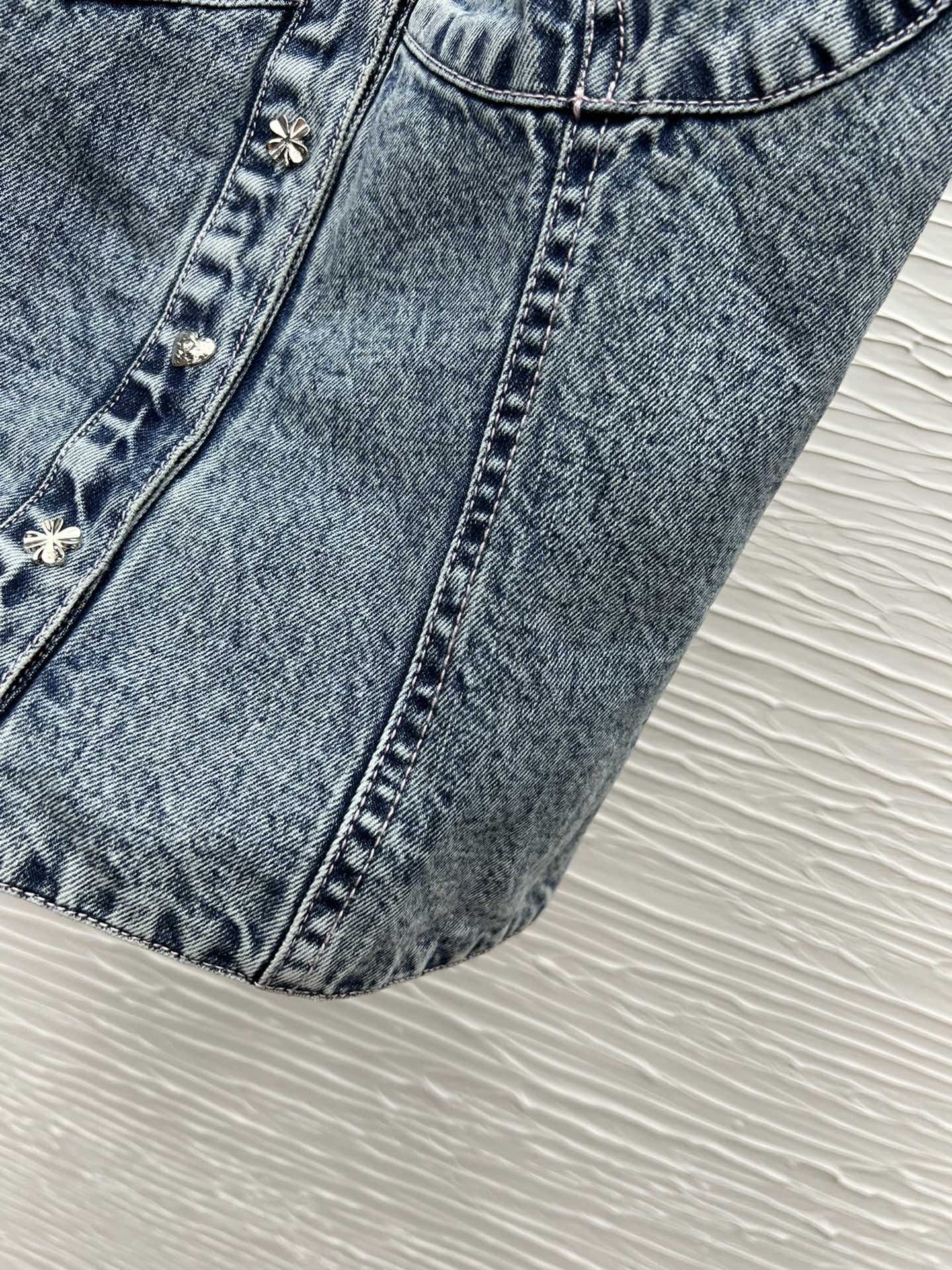 Floral Denim Vest: Custom Twill Cotton Lining, Silver Hardware, Stylish & Comfy 10 i1758277055 7433 4