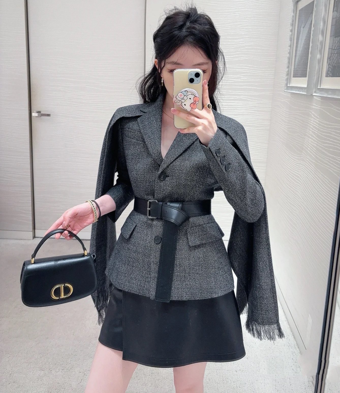 Dior Wool & Silk-Lined Cape Blazer with Detachable Scarf - Elegant & Versatile 5 i1758525880 5369 3