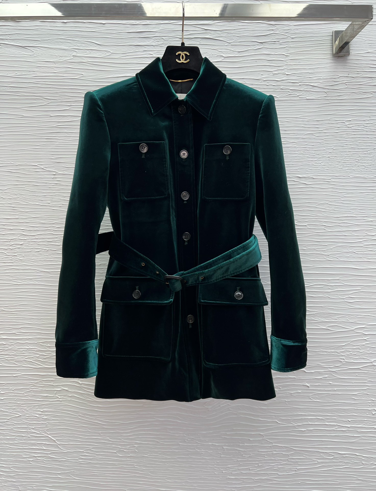 Yves Saint Laurent Velvet Jacket - Autumn/Winter 2025 Collection 5 i1758878352 4592 7