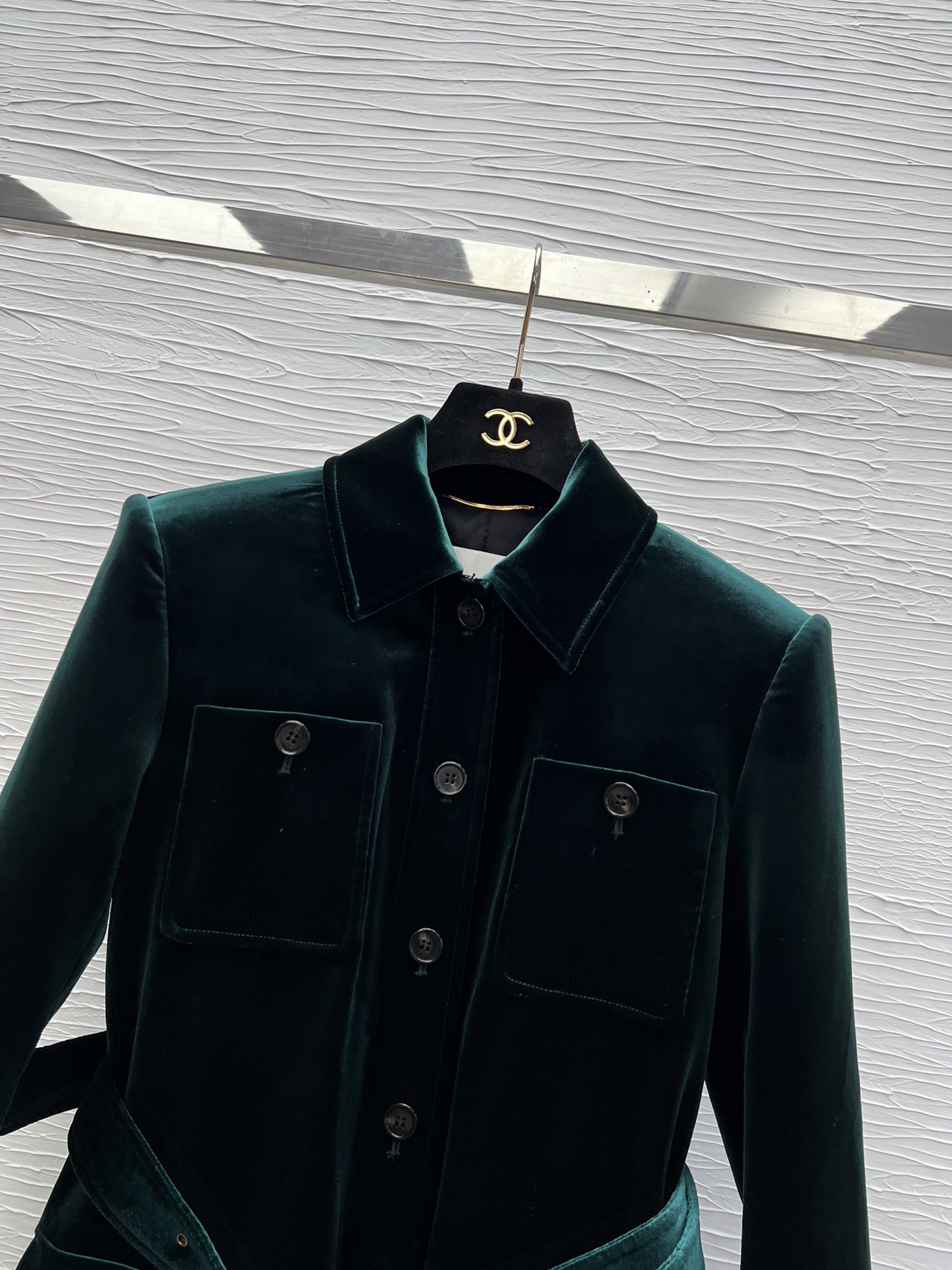 Yves Saint Laurent Velvet Jacket - Autumn/Winter 2025 Collection 7 i1758878352 7195 5
