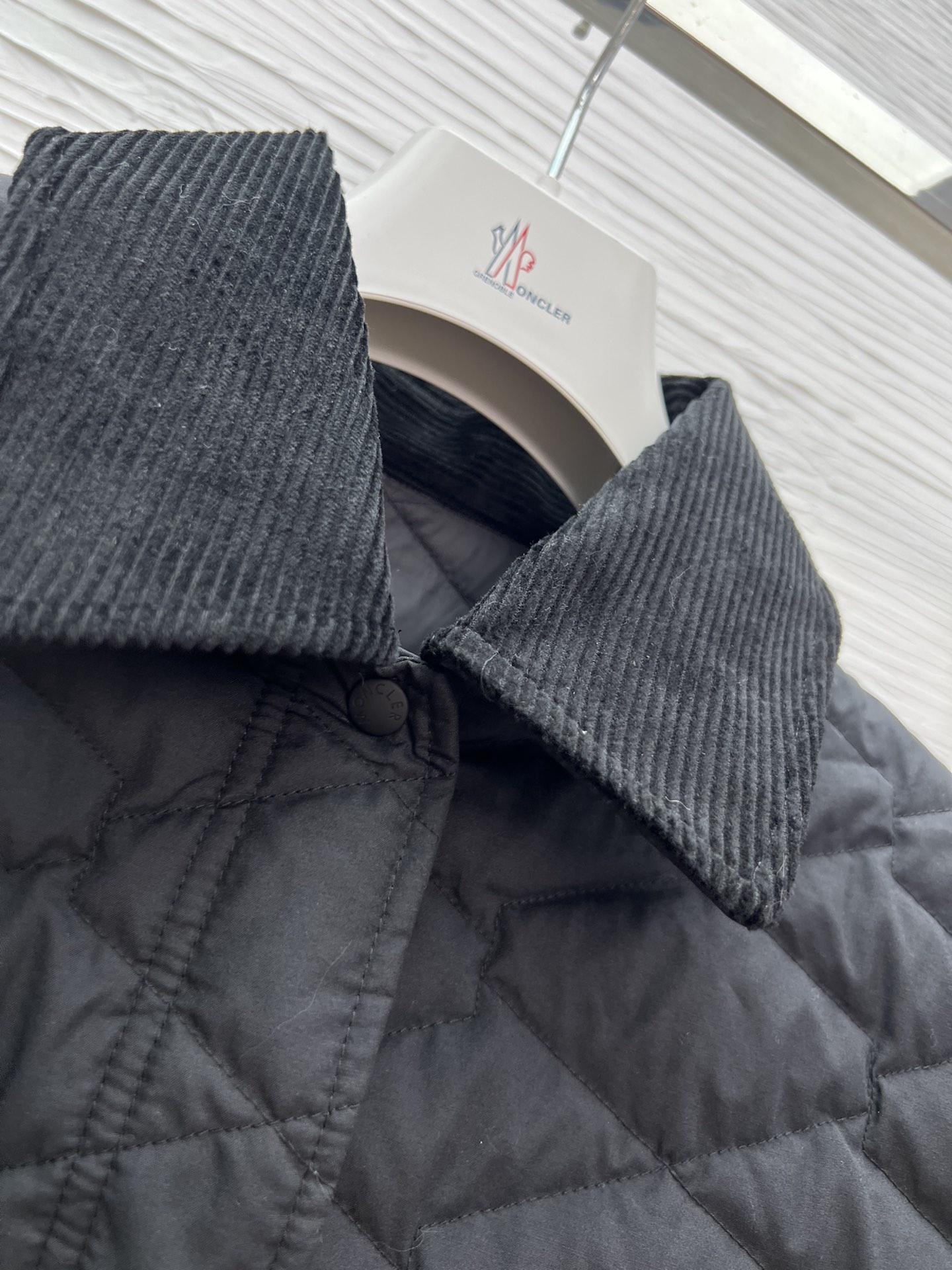Corduroy Collar Puffer Jacket - Diamond Quilted Design, Embroidered Logo 8 i1758963458 2281 4