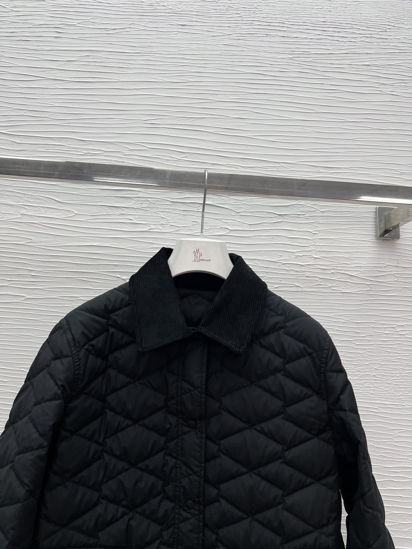 Corduroy Collar Puffer Jacket - Diamond Quilted Design, Embroidered Logo 6 i1758963458 4489 5